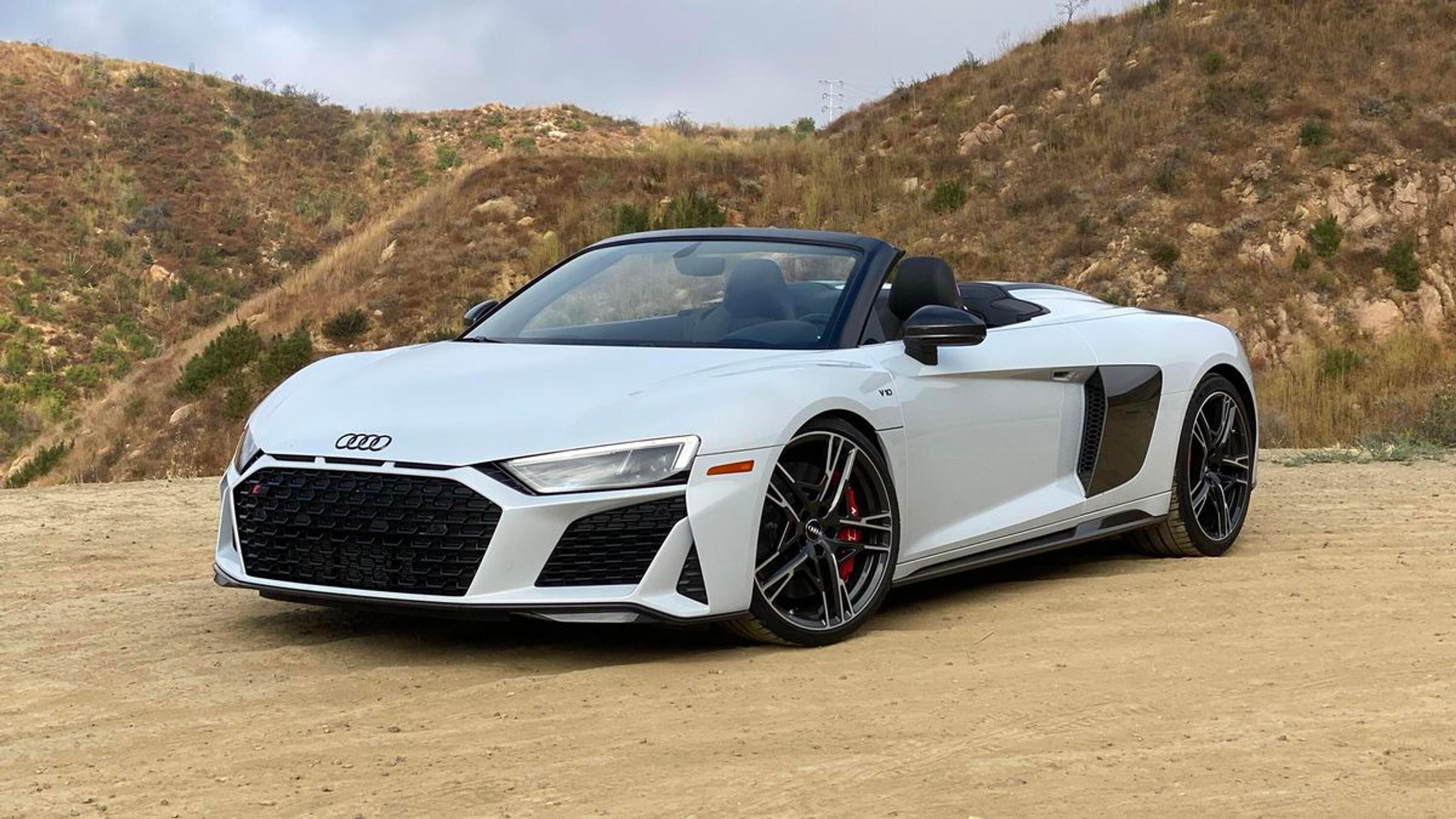 Teslan Model 3 Performance ja Audi R8 Spyder kiihdyttivät kilpaa – katso videolta kumpi voitti