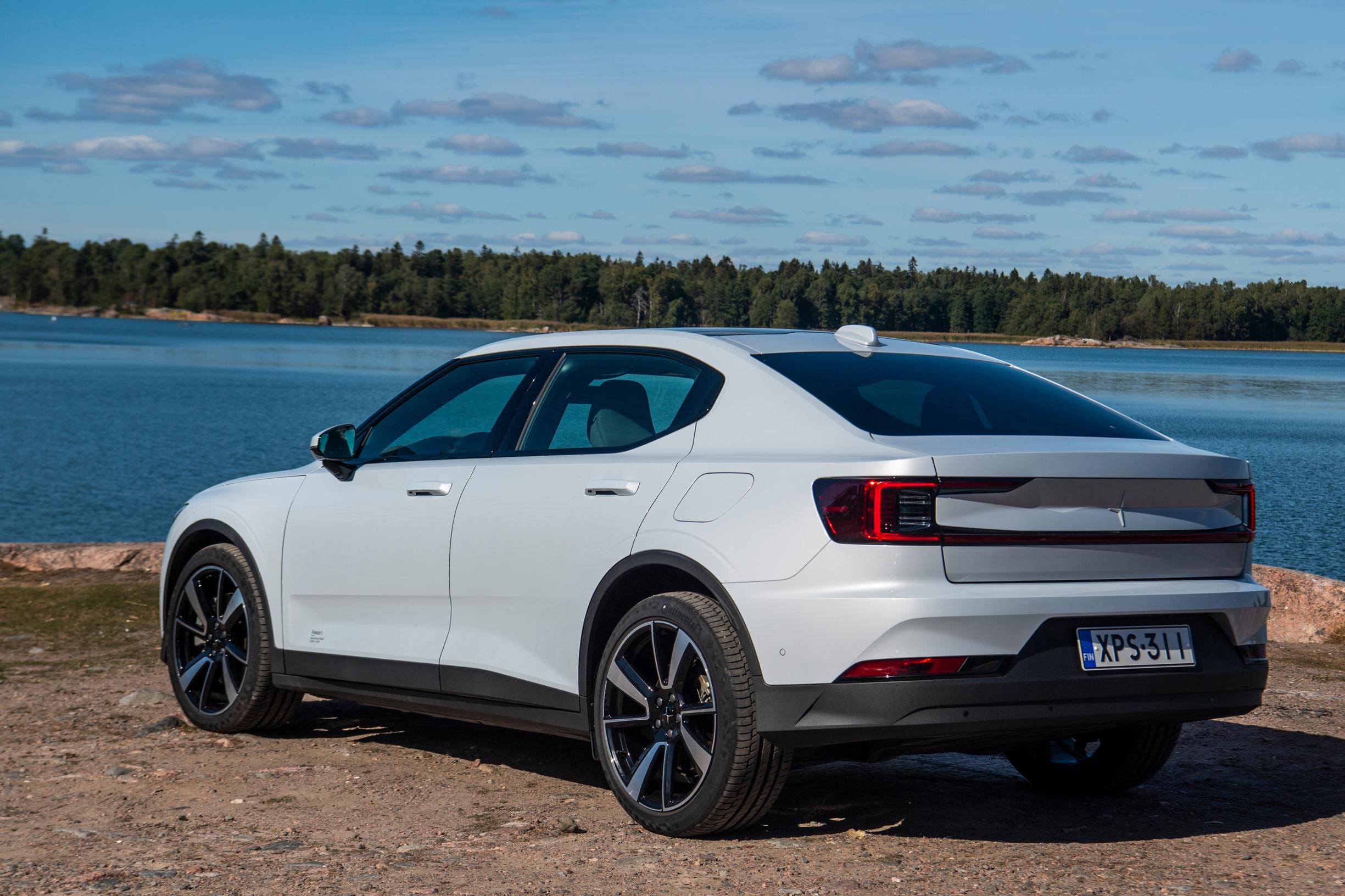 Polestar 2 Long Range Single Motor takaa