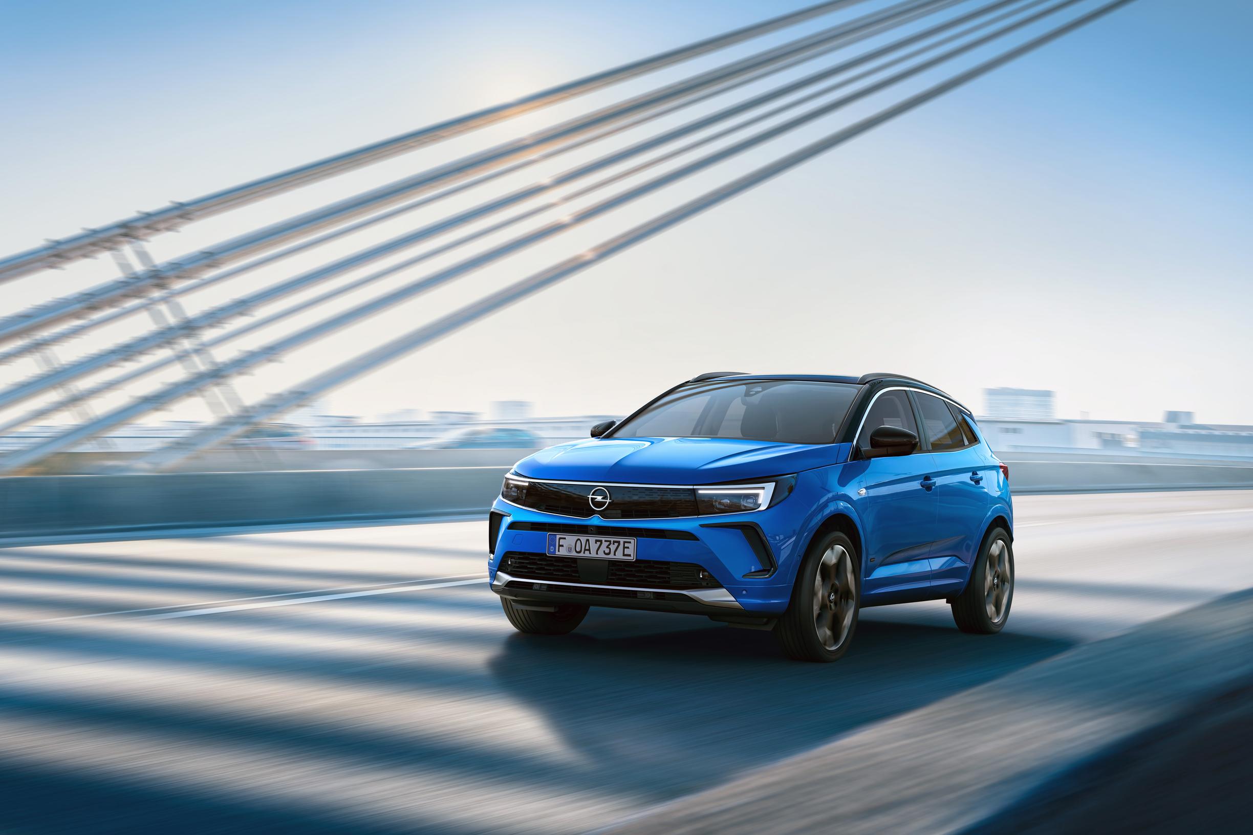 Tällainen on uuden Opel Grandlandin lataushybridin hinta