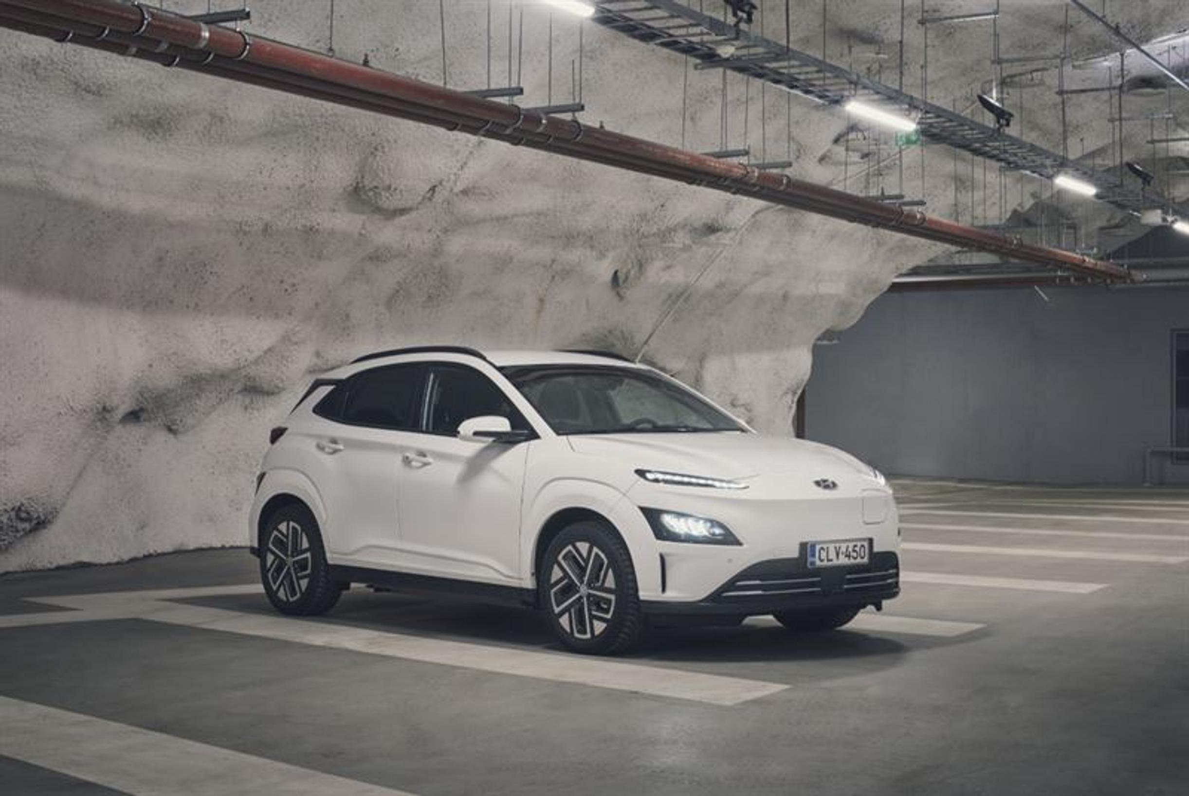 Hyundailta tulossa 12 uutta täyssähköautoa neljän vuoden aikana
