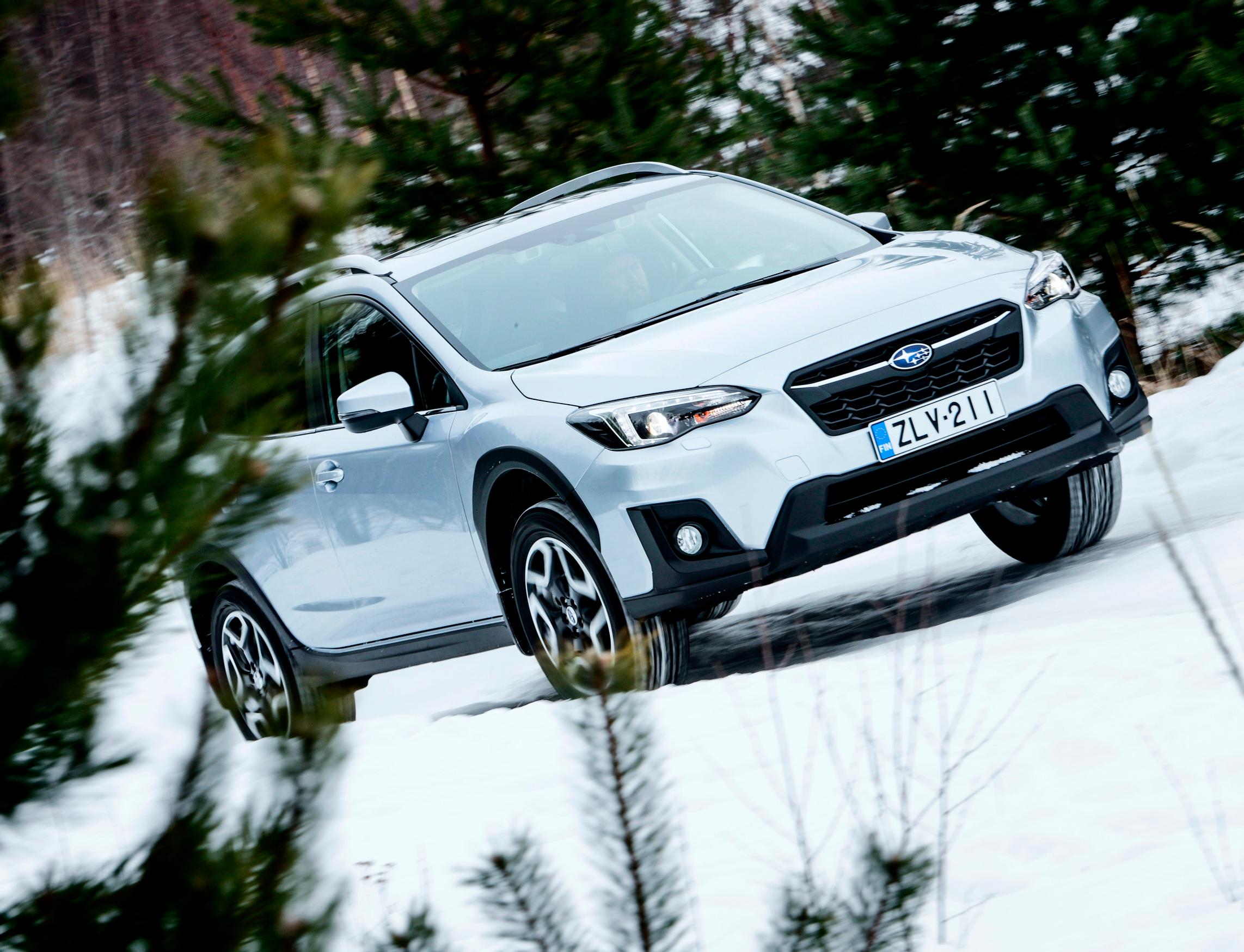 Tuulilasin koeajossa Subaru XV 2.0