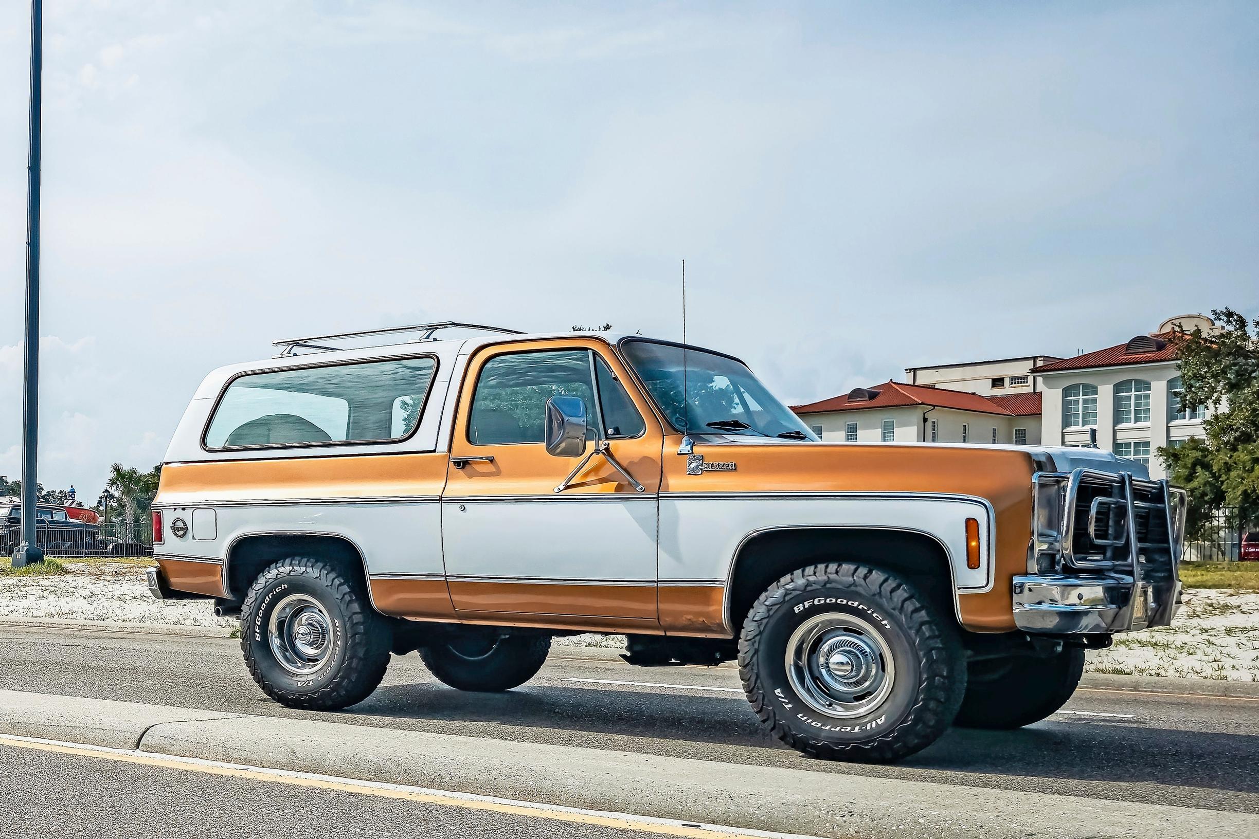 Chevrolet Blazer | Neljälle pyörälle nostettu kivitalo tai jotain sellaista. Blazer on niin kookas kaappi, että ei paremmasta väliä.