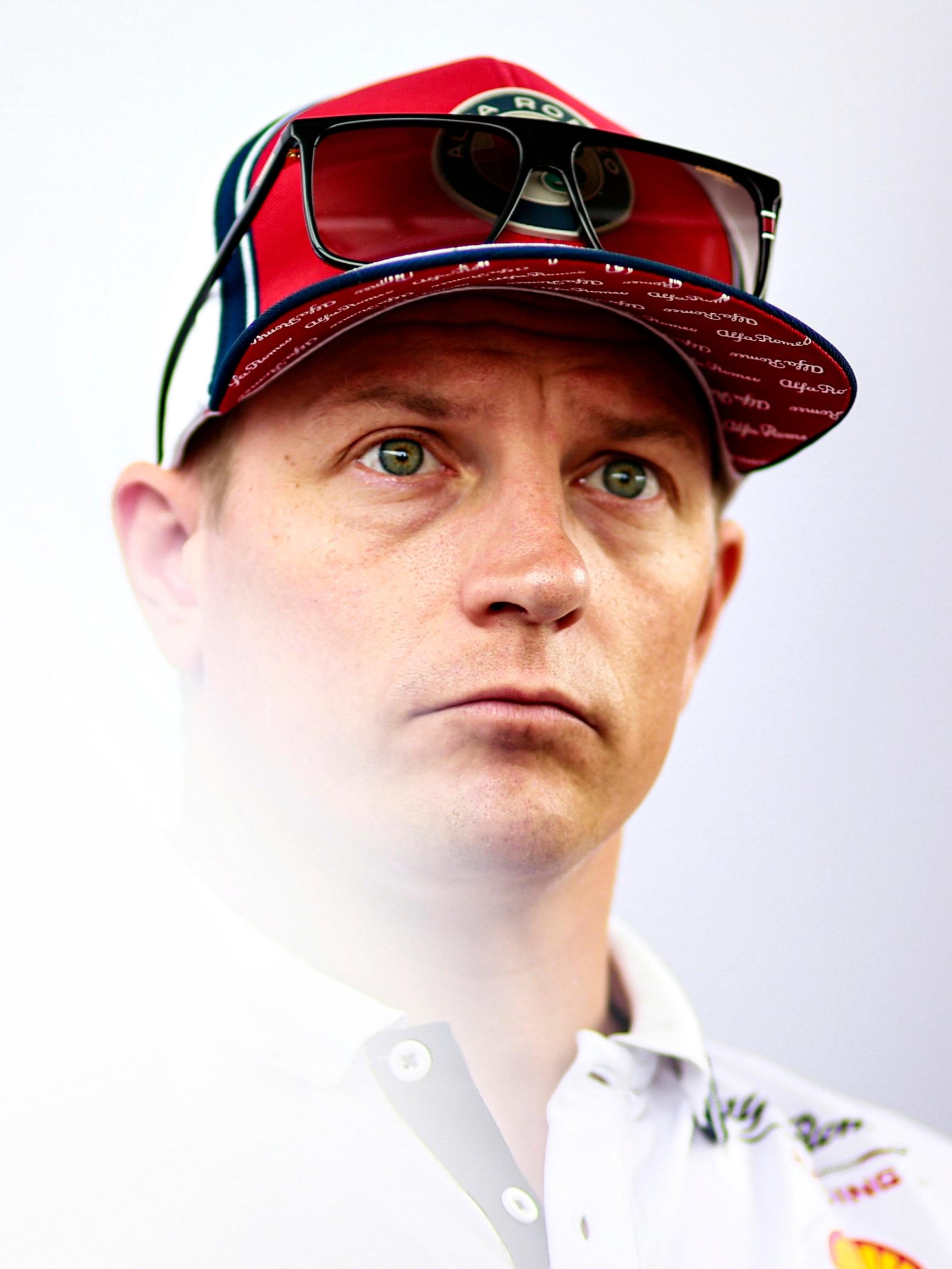 Uransa lopettava Kimi Räikkönen kyllästyi noudattamaan tiukkoja F1-aikatauluja: "Robin odottaa sitä, että olen enemmän hänen kanssaan"