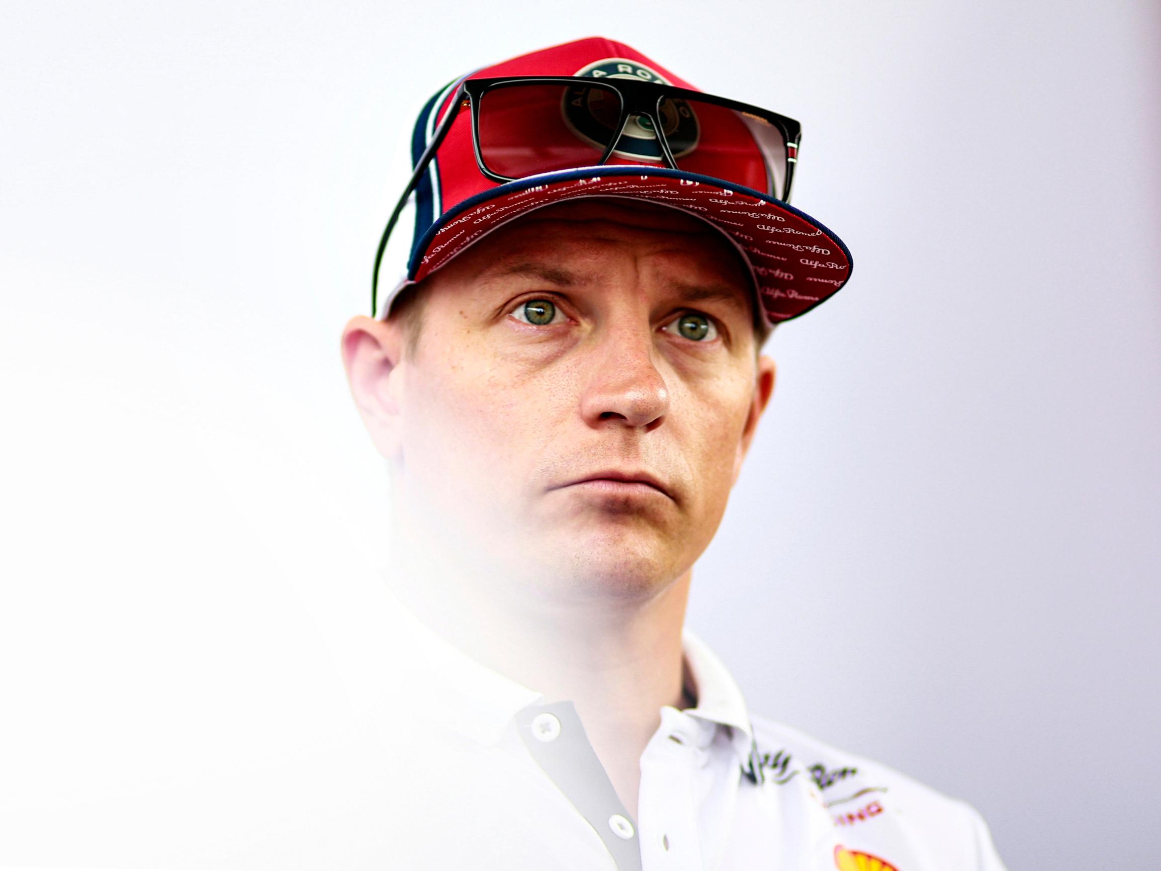 Uransa lopettava Kimi Räikkönen kyllästyi noudattamaan tiukkoja F1-aikatauluja: "Robin odottaa sitä, että olen enemmän hänen kanssaan"