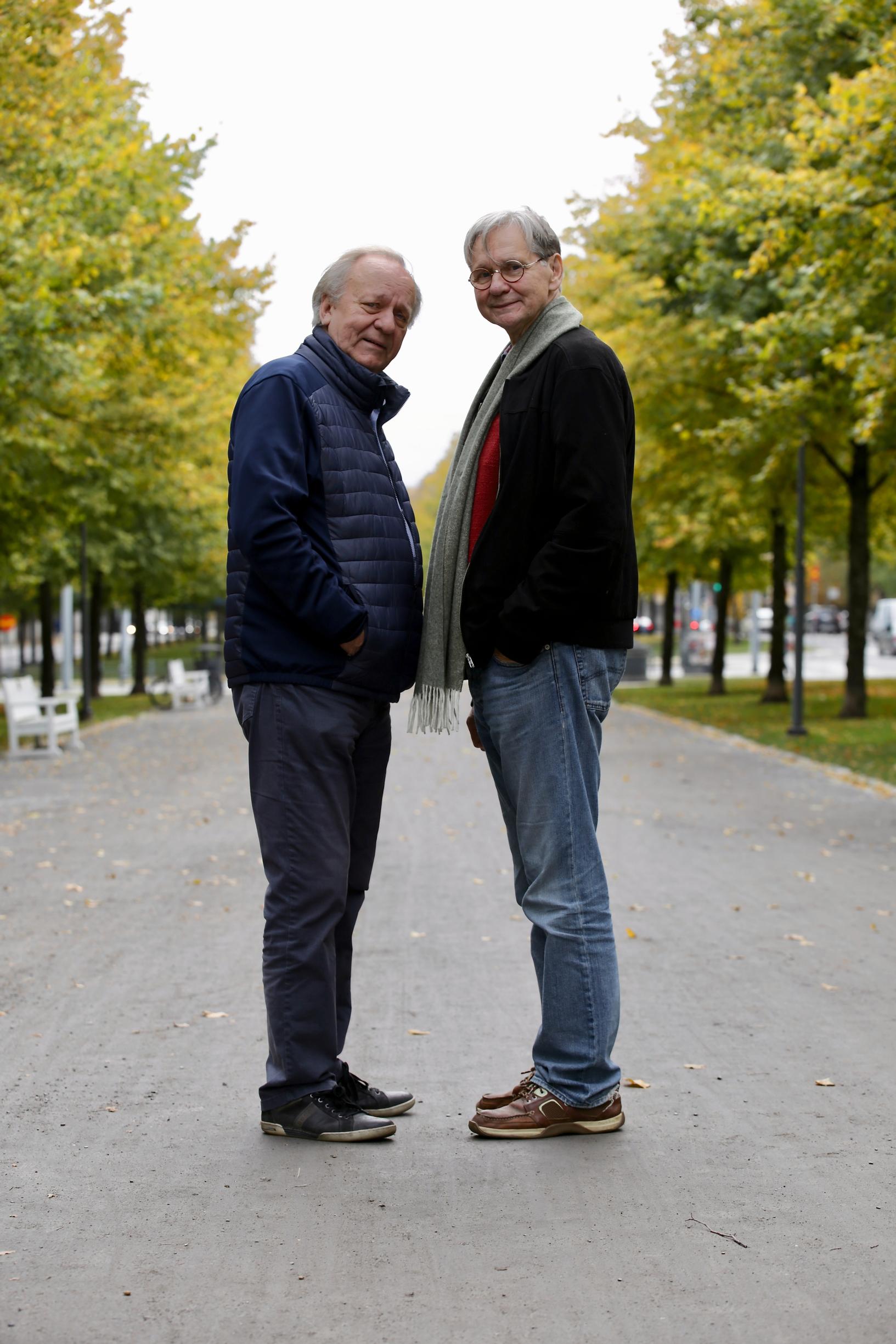 Esko Roine ja Asko Sarkola Hämeenpuistossa Tampereella.