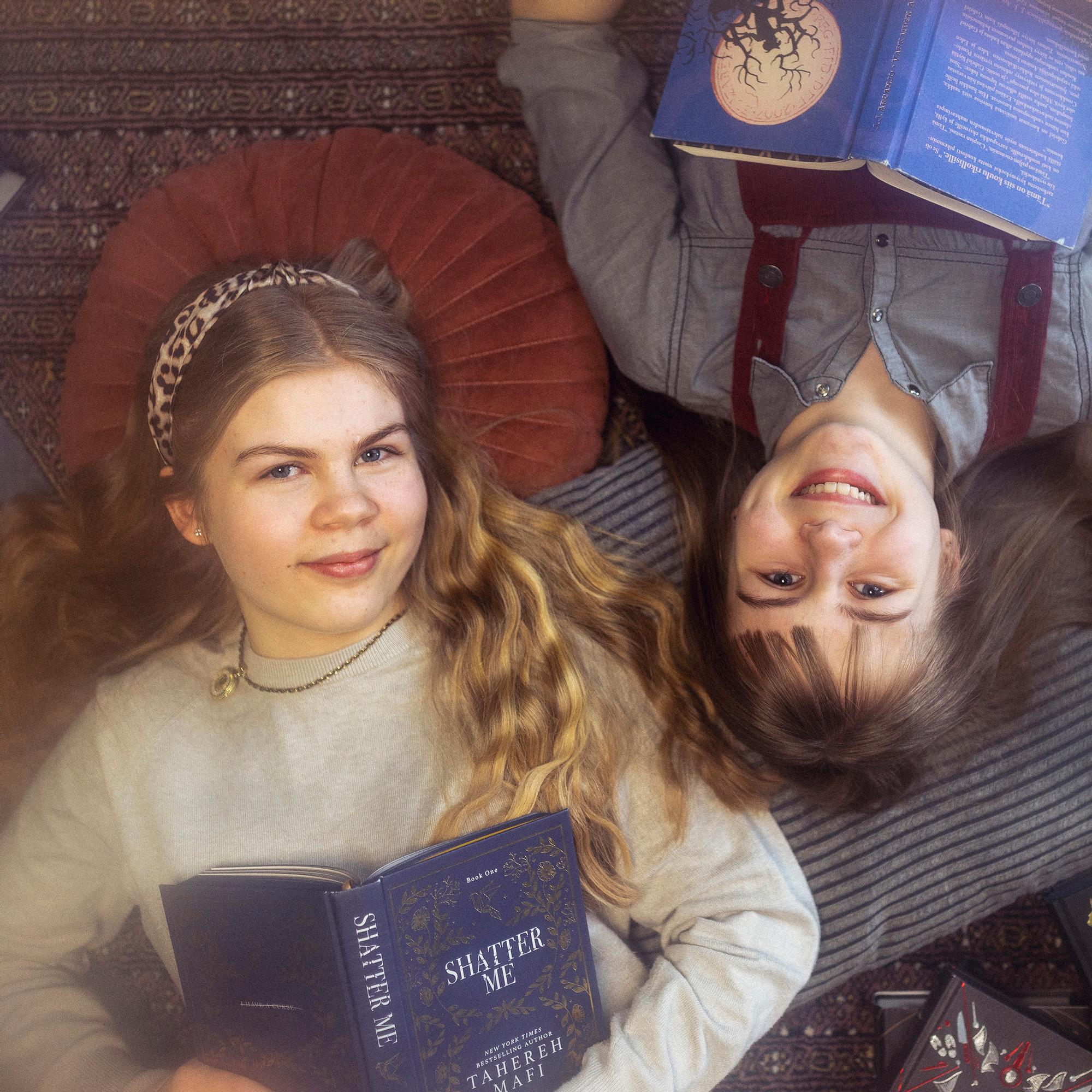 Kirjasiskot-podcastissa Shakkimatti: ”Romanssi pyörii shakin ympärillä”