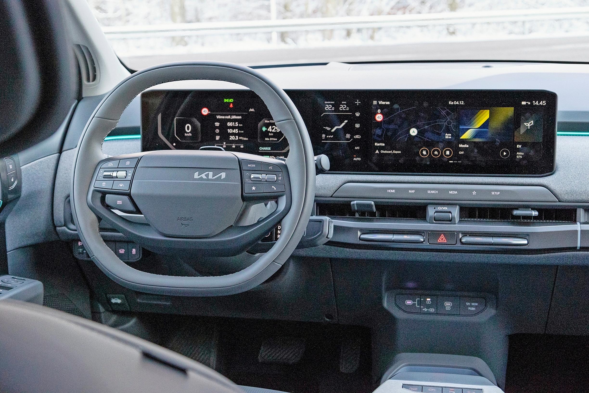 Täyssähköinen crossover Kia EV3 on vuoden auto Suomessa 2025.