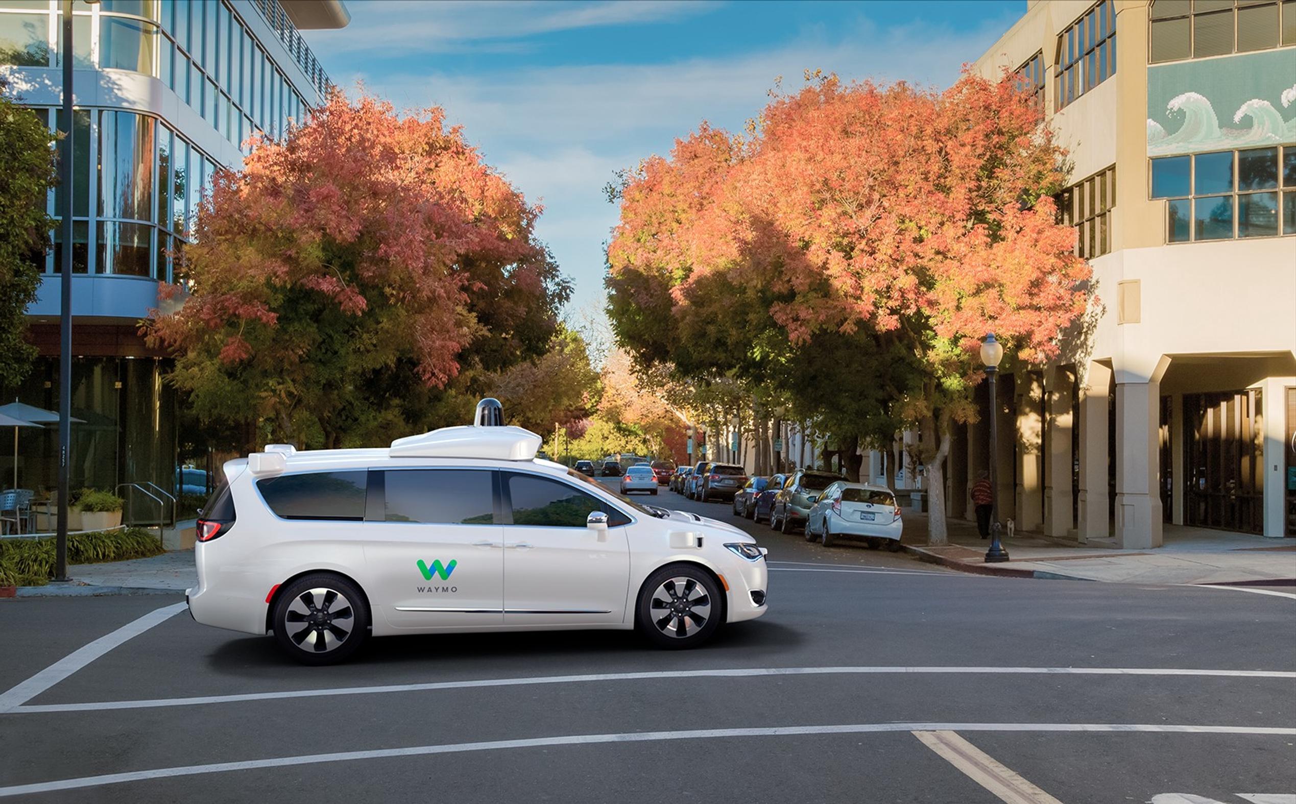 Katso video – näin ajaa Waymon täysautonominen auto