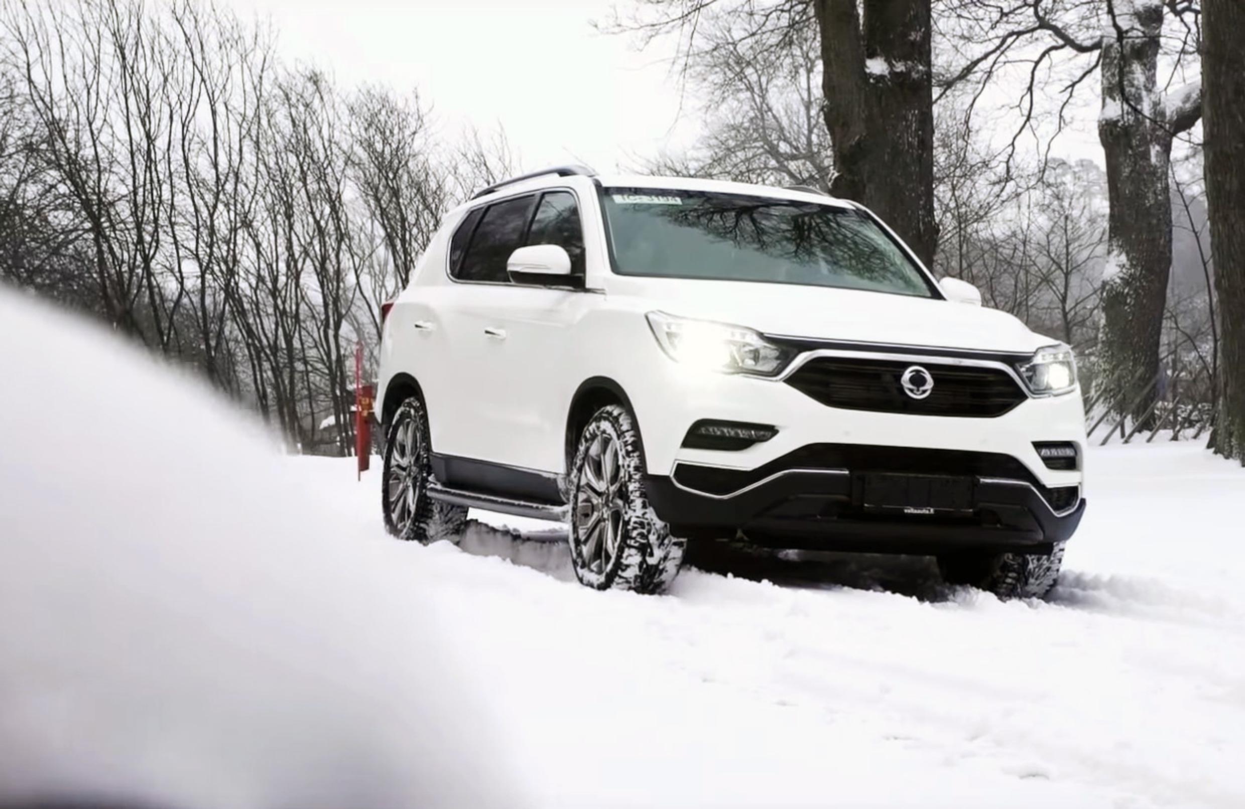 Koeajo: SsangYong Rexton D22 4X4 7AT QUARTZ - Tuulilasi