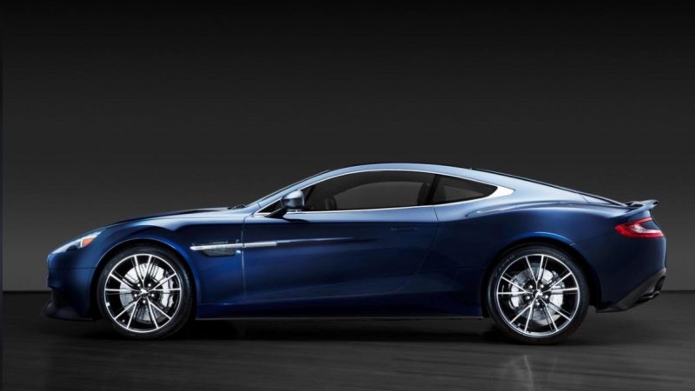 James Bondin Aston Martin myynnissä