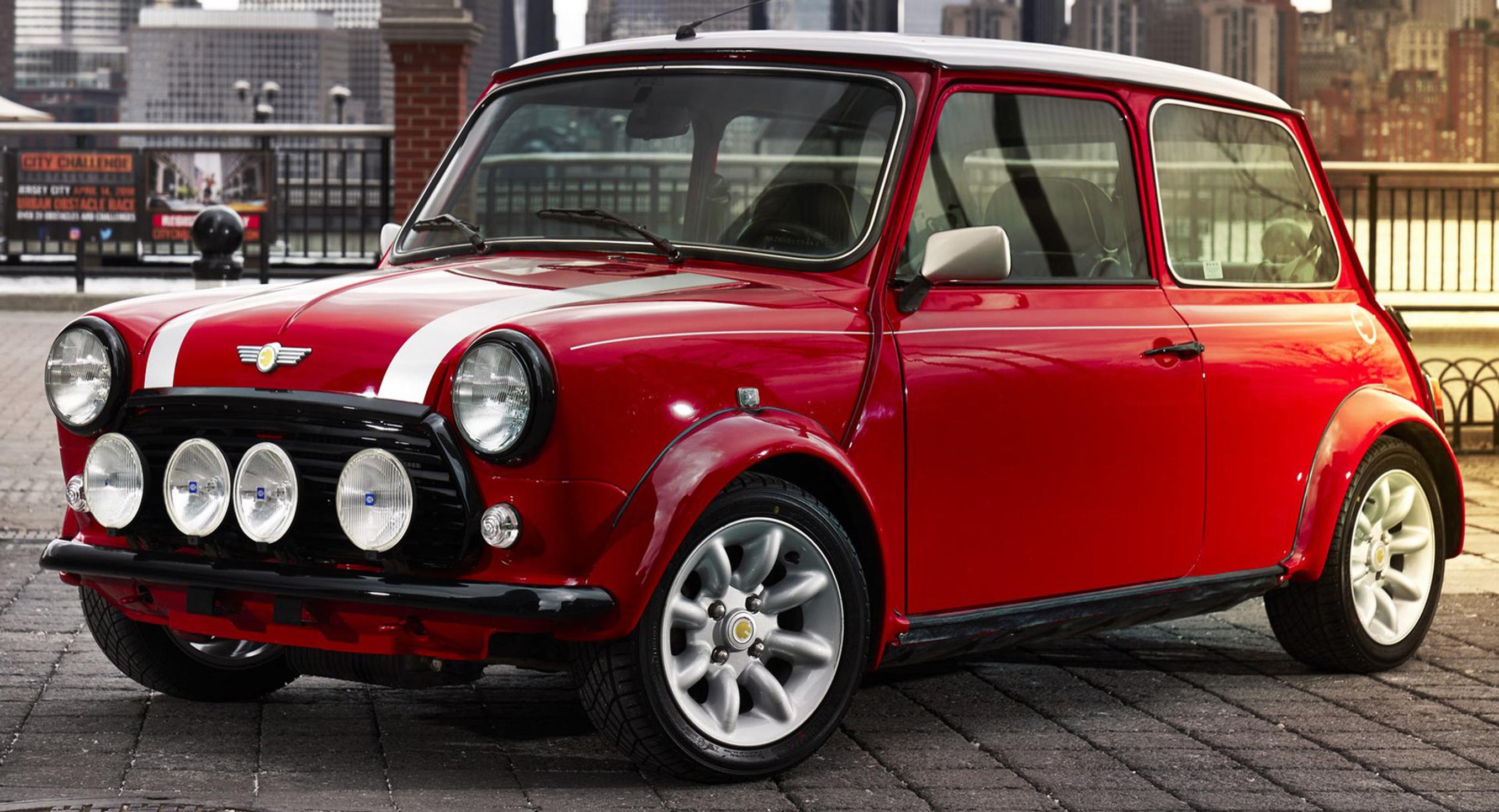 Mini toi retroauton New Yorkin autonäyttelyyn – mutta sähköversiona