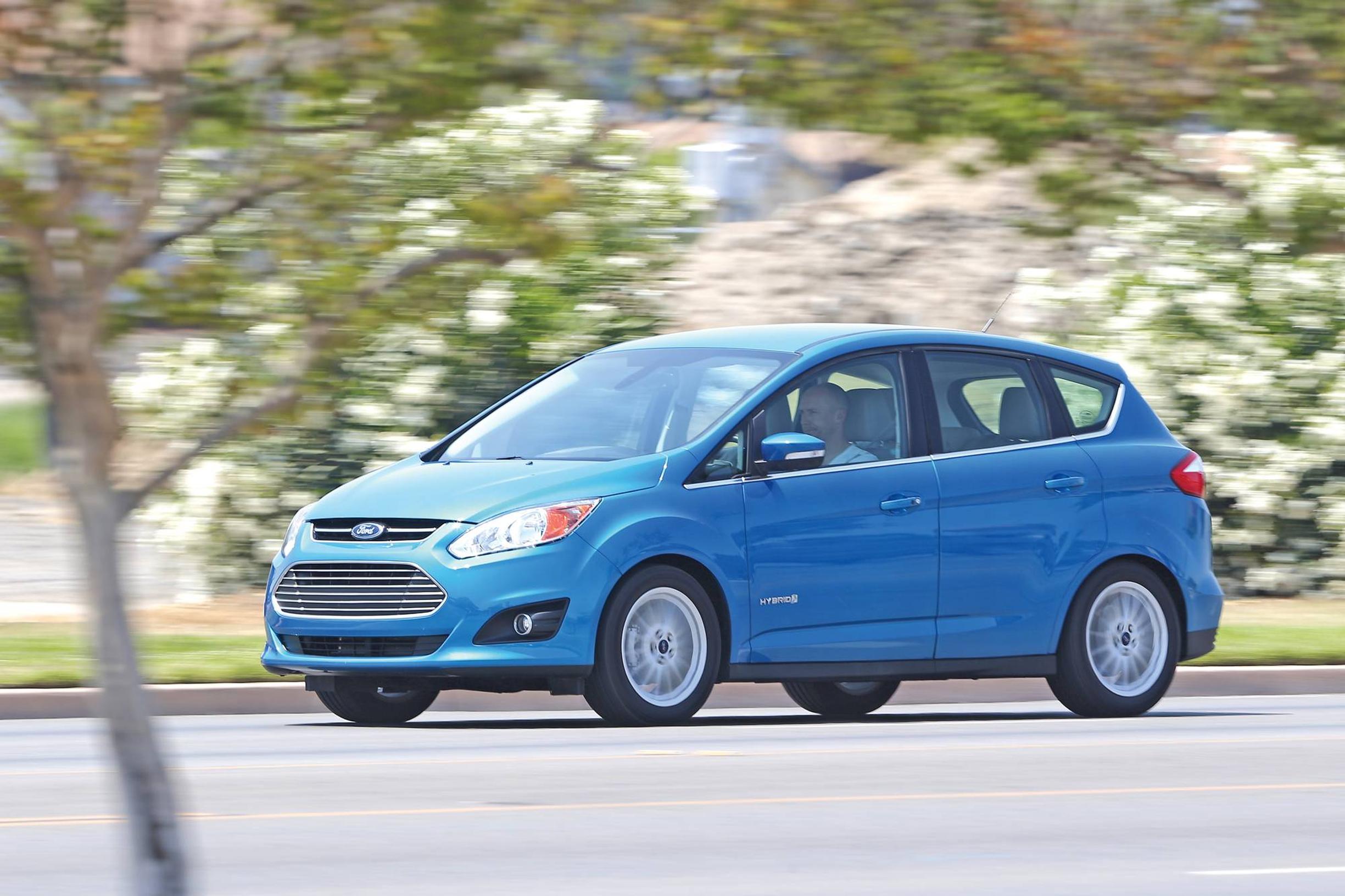 Koeajossa: Ford C-Max Plug-in-Hybrid – pistoke-Priuksen haastaja