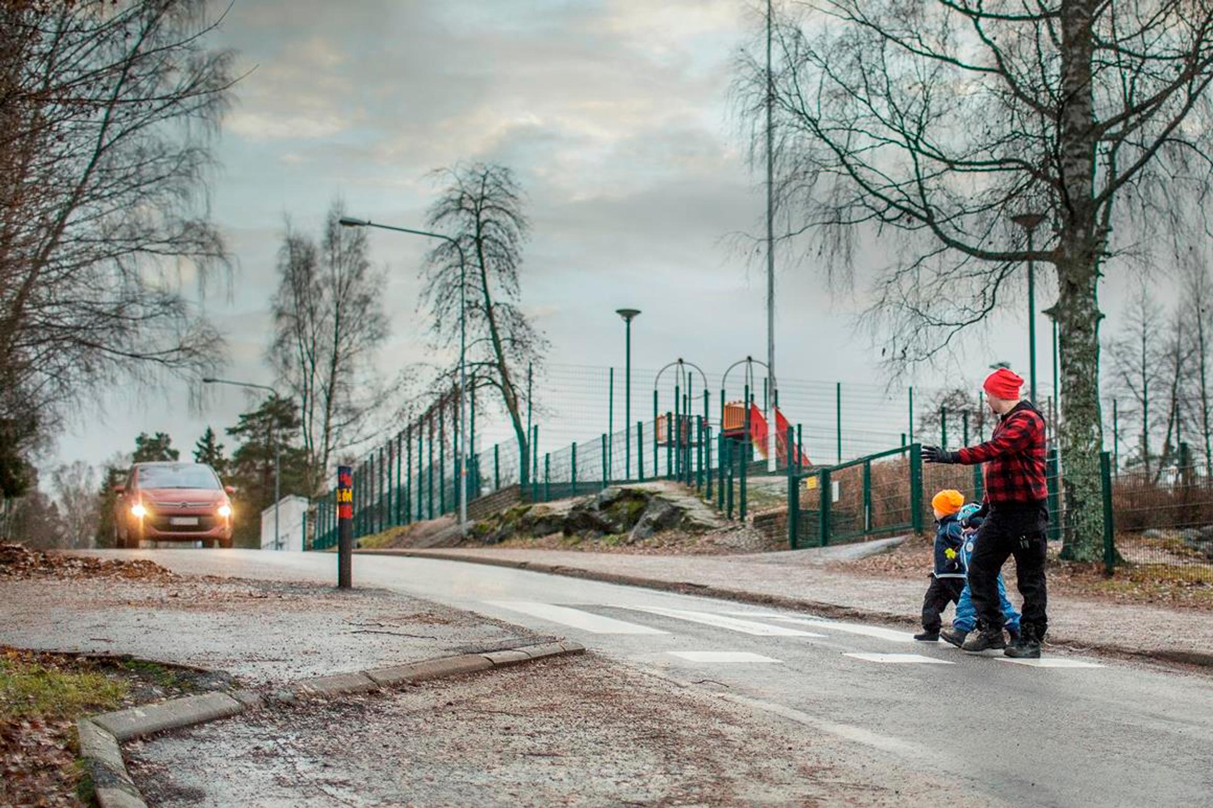 "Kenenkään ei tarvitse menettää tieliikenteessä läheisiään"