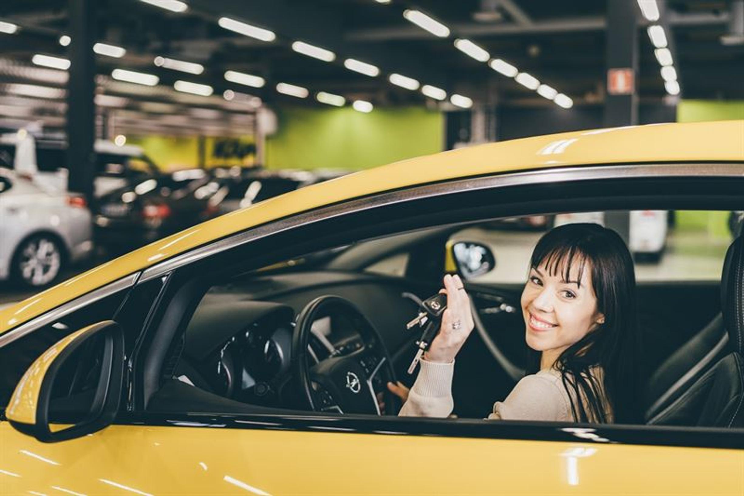 Nuoret aikuiset ovat hanakoita autonvaihtajia