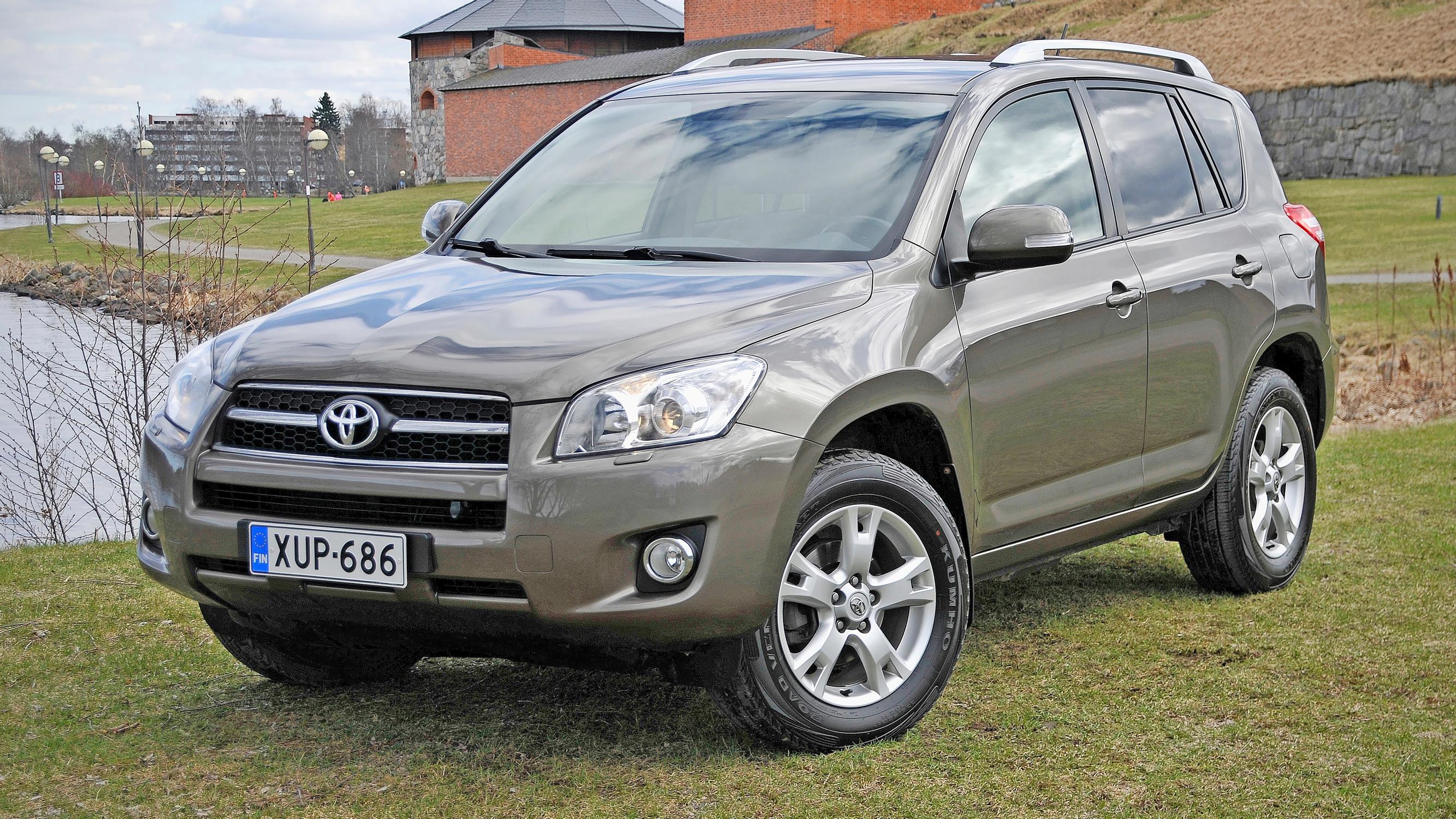Toyota RAV4 3. sukupolvi 2005–2012 – Tämä sinun tulee ottaa huomioon ennen käytetyn hankintaa