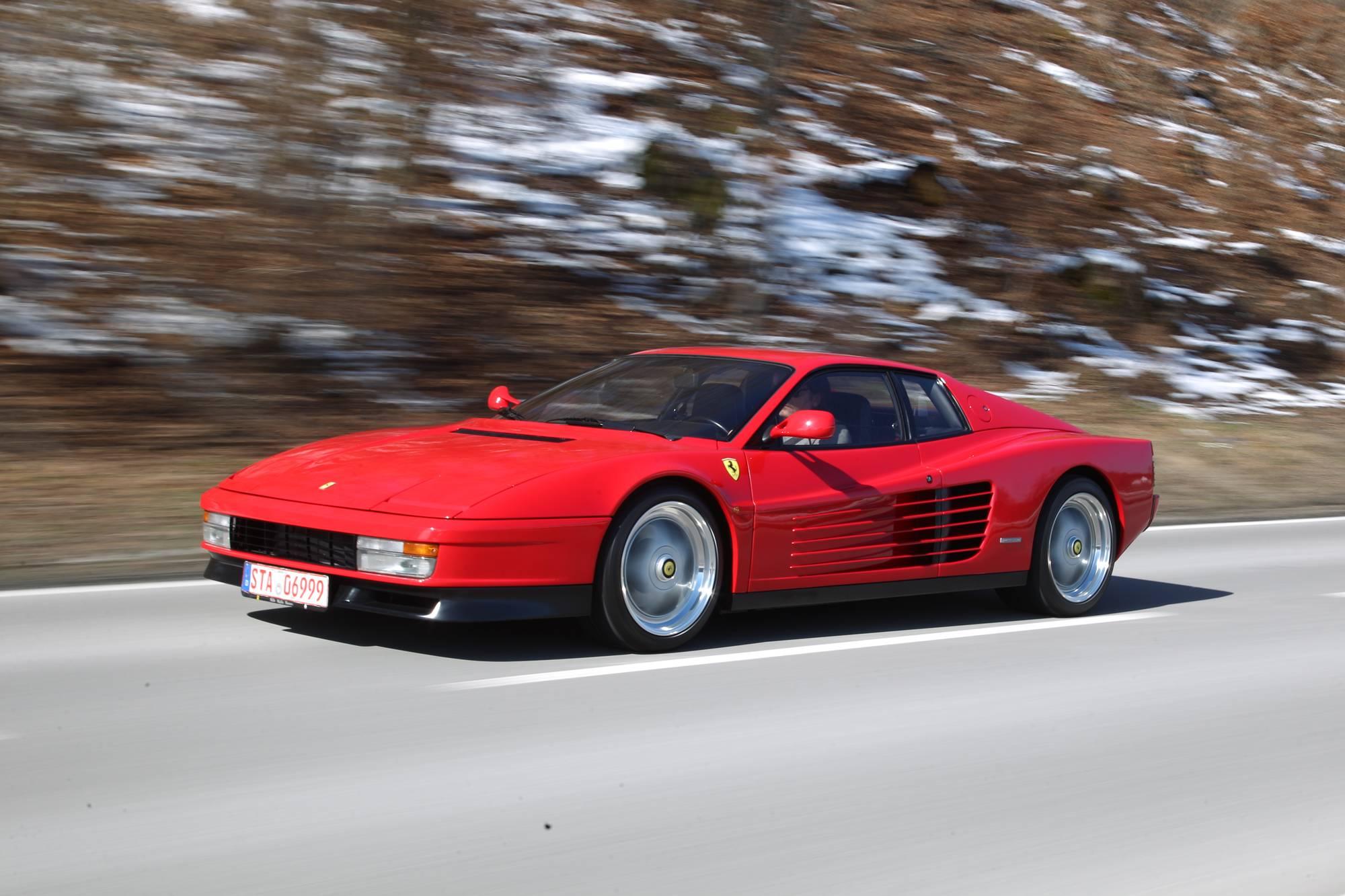 Ostosreissu Saksaan Kohteena Ferrari Testarossa Tuulilasi