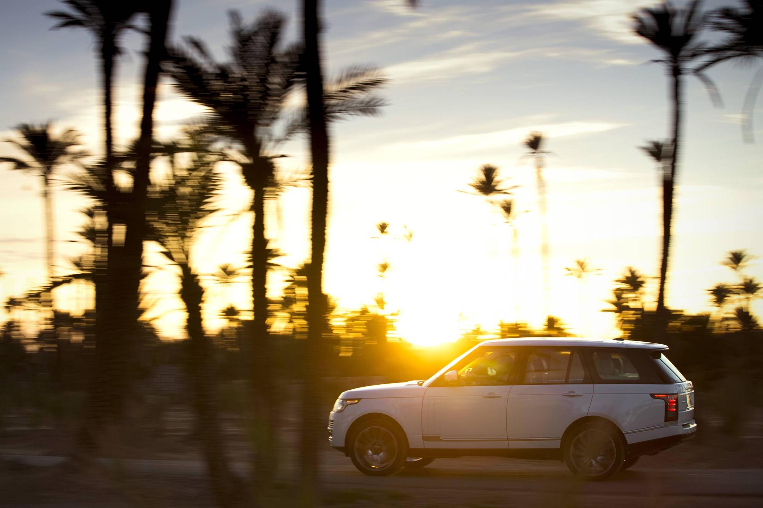 Koeajossa Range Rover – luksusta maastoon