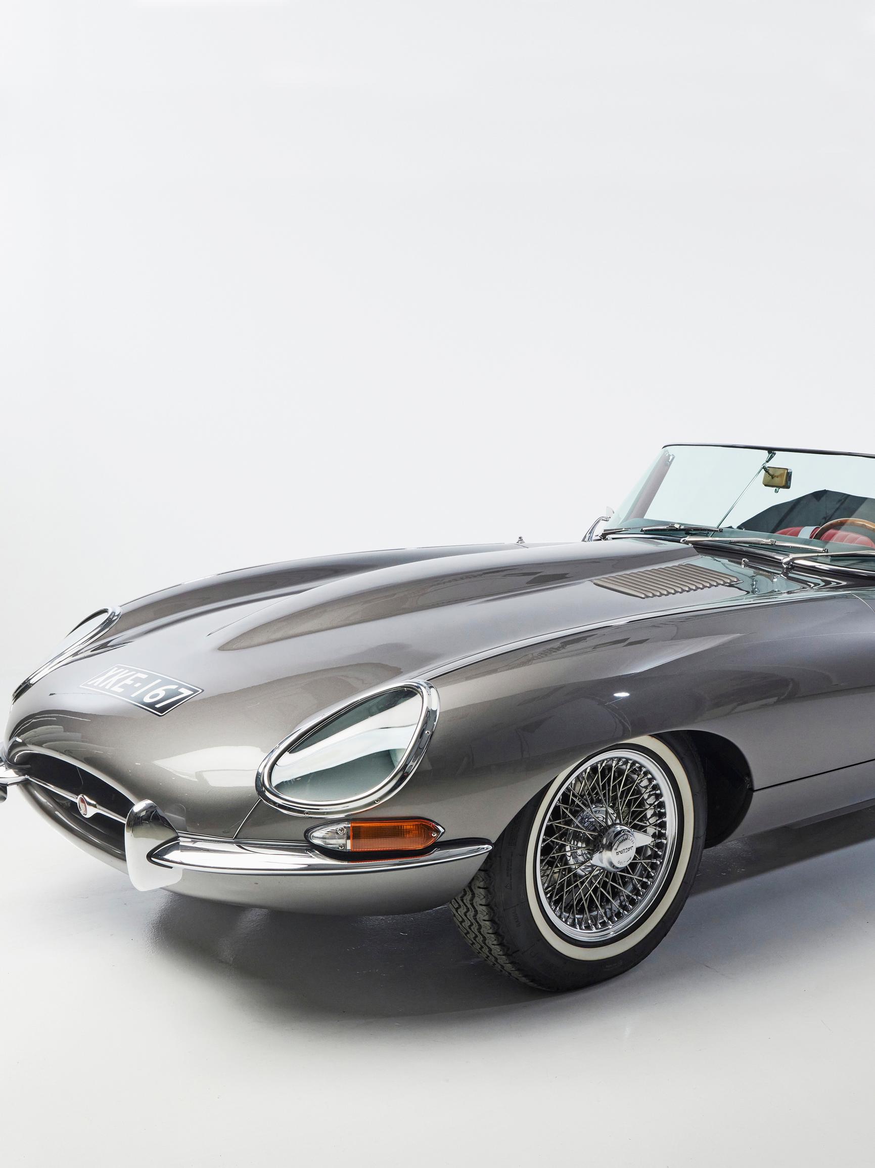 Jaguar-harrastaja entisöi unelma-autonsa, vuoden 1967 E-Typen ruuvi kerrallaan – ”Käytin projektiin yli 1 200 tuntia autotallissani”
