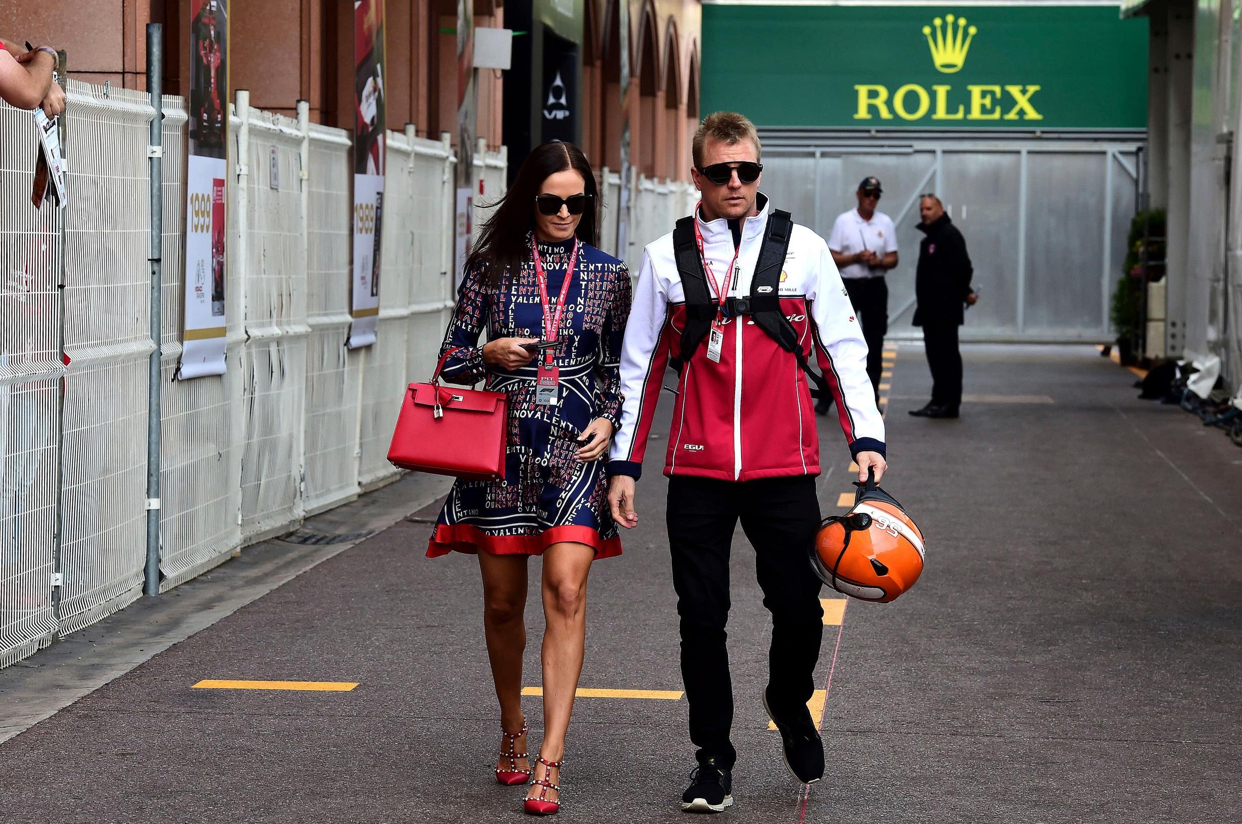 Minttu Räikkönen kertoo ensihetkistä Kimin kanssa: "Se oli lähinnä hauskanpitoa viihdevaihe silmässä"