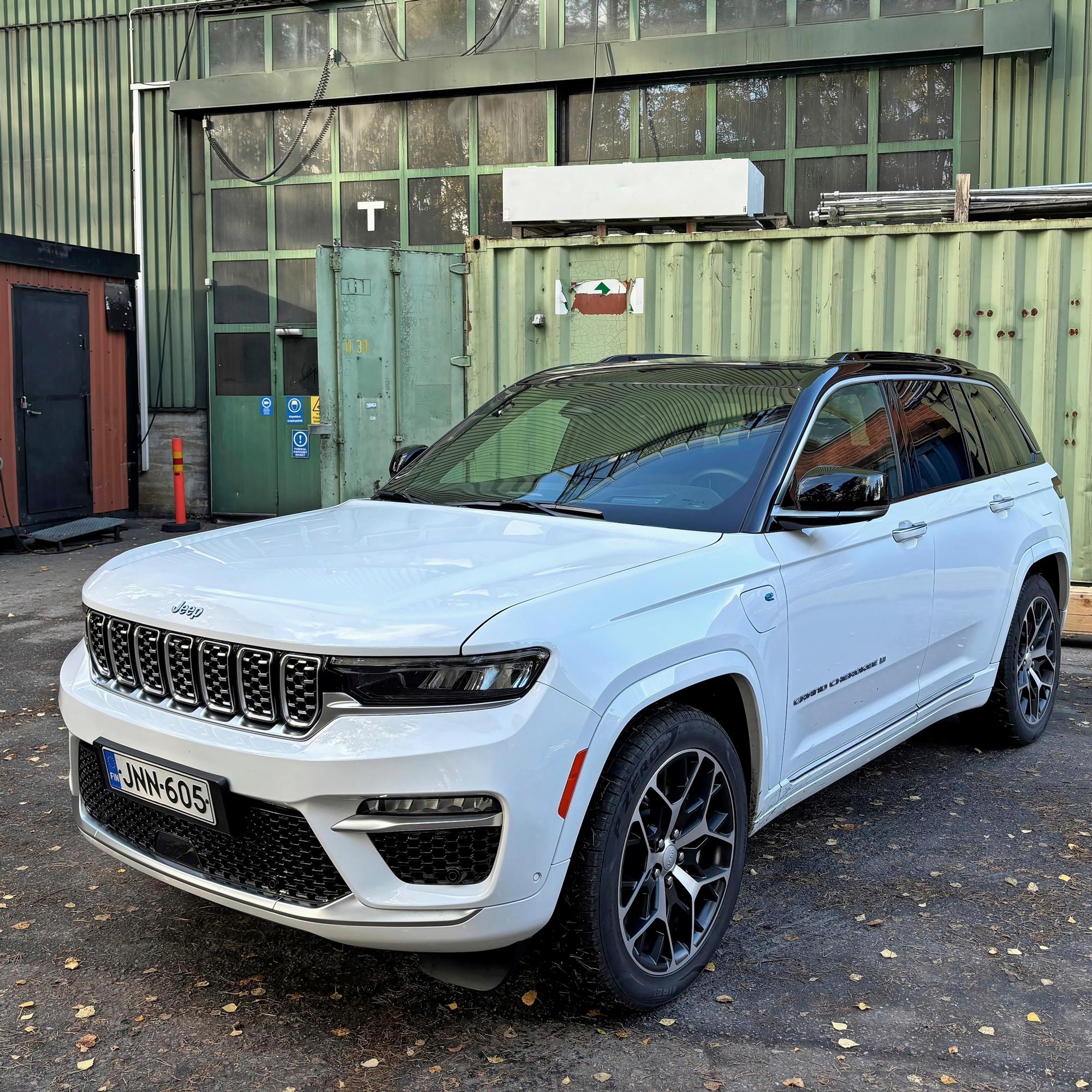 Jeep Grand Cherokee – Sadalla tonnilla saa hieman ronskimpaa Amerikan luksusta