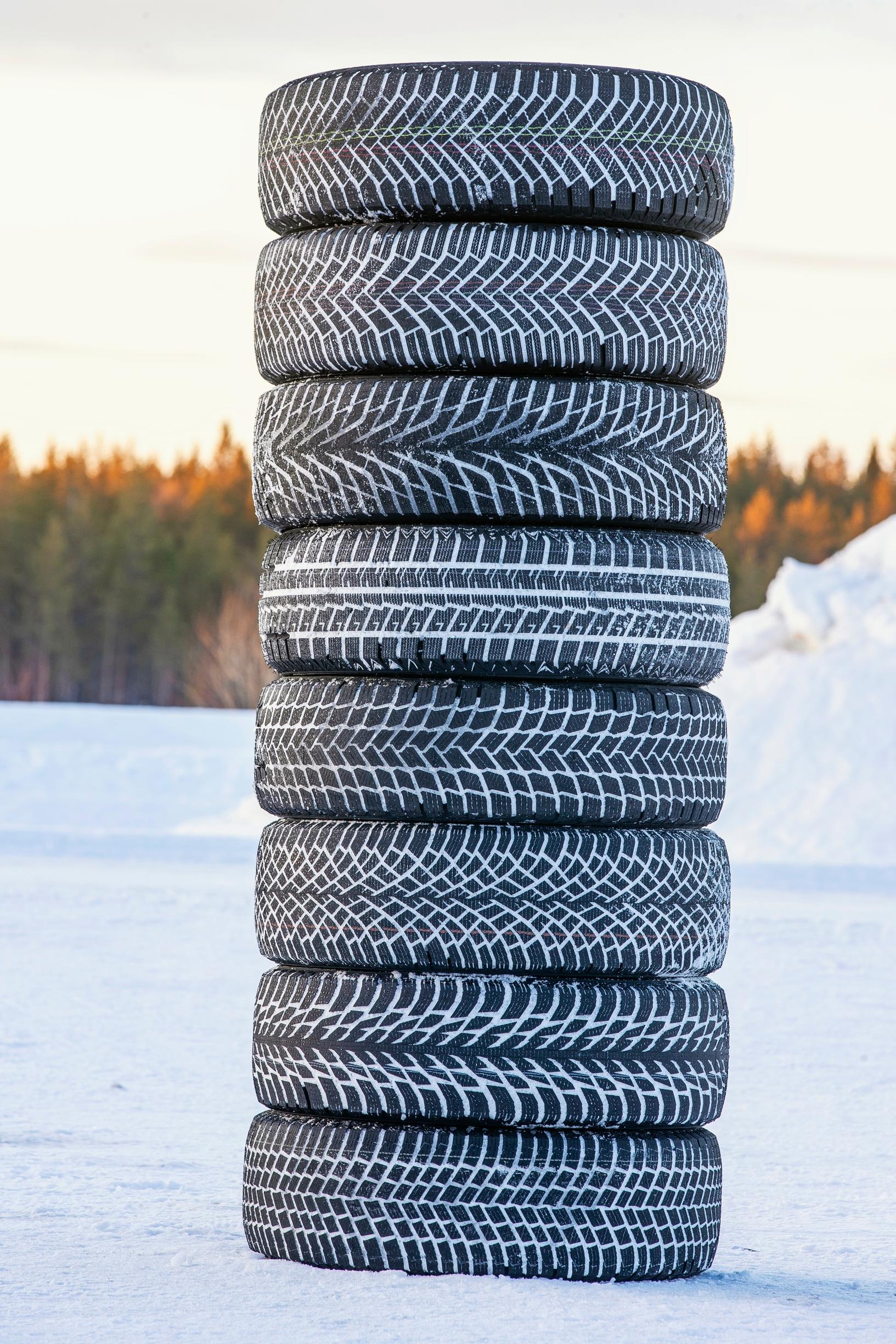 Kitkarenkaat 235/60 R18 vertailussa | Tuulilasi 2025 rengastesti