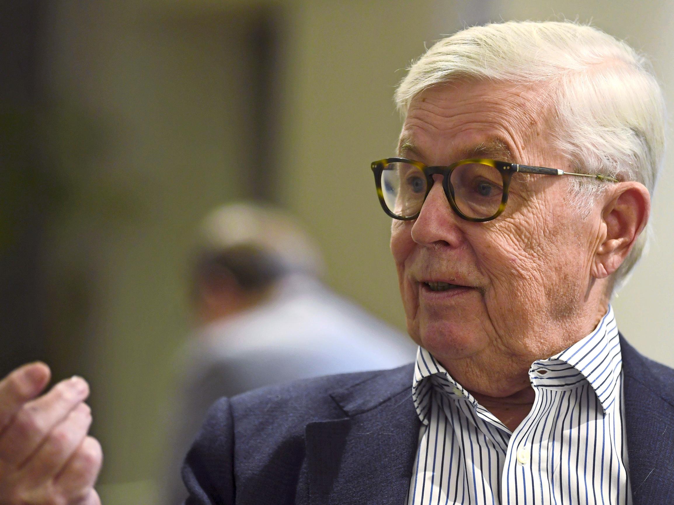 ”Somessa ei voi olla varma, ovatko videot sota-alueilta väärennettyjä vai oikeita”, entinen HS-päätoimittaja Janne Virkkunen muistuttaa