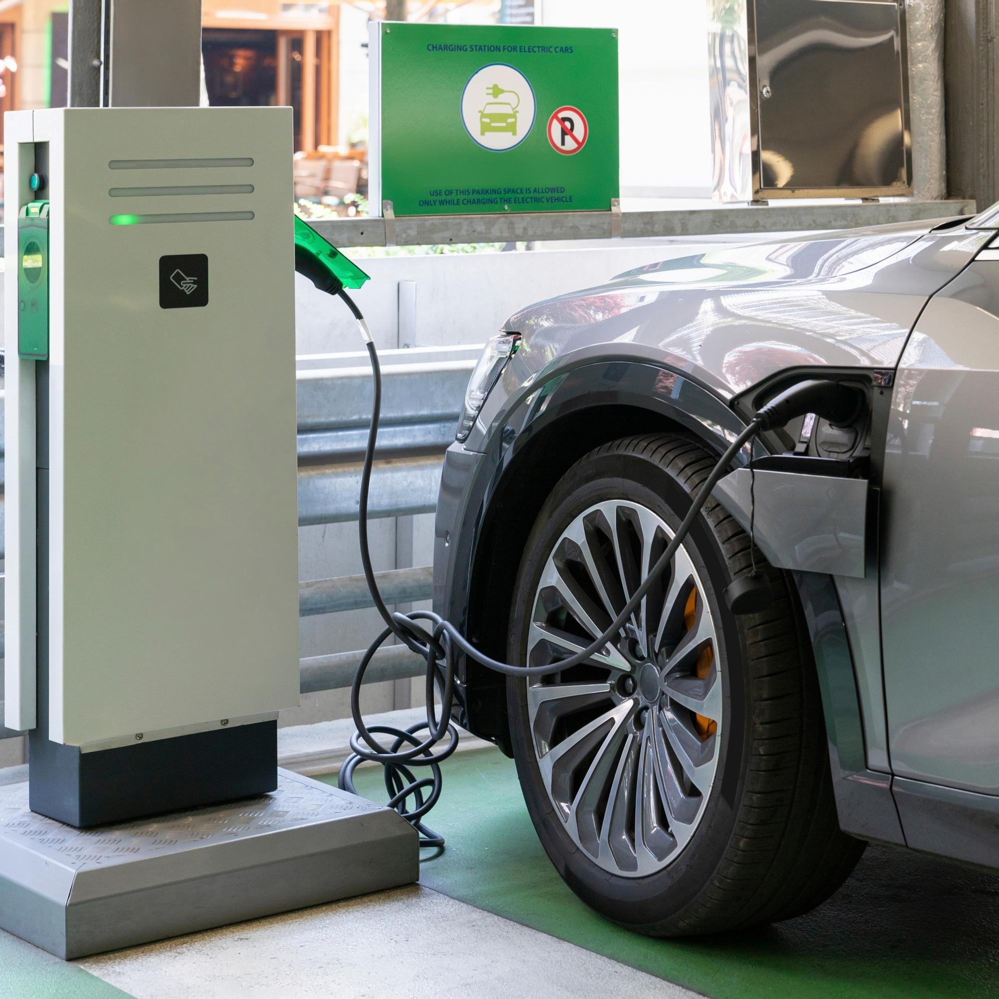Kevät on autonvaihdon kulta-aikaa – Käyttövoima askarruttaa ja polttoaineen hinnanmuutokset näkyvät nopeasti kysynnässä