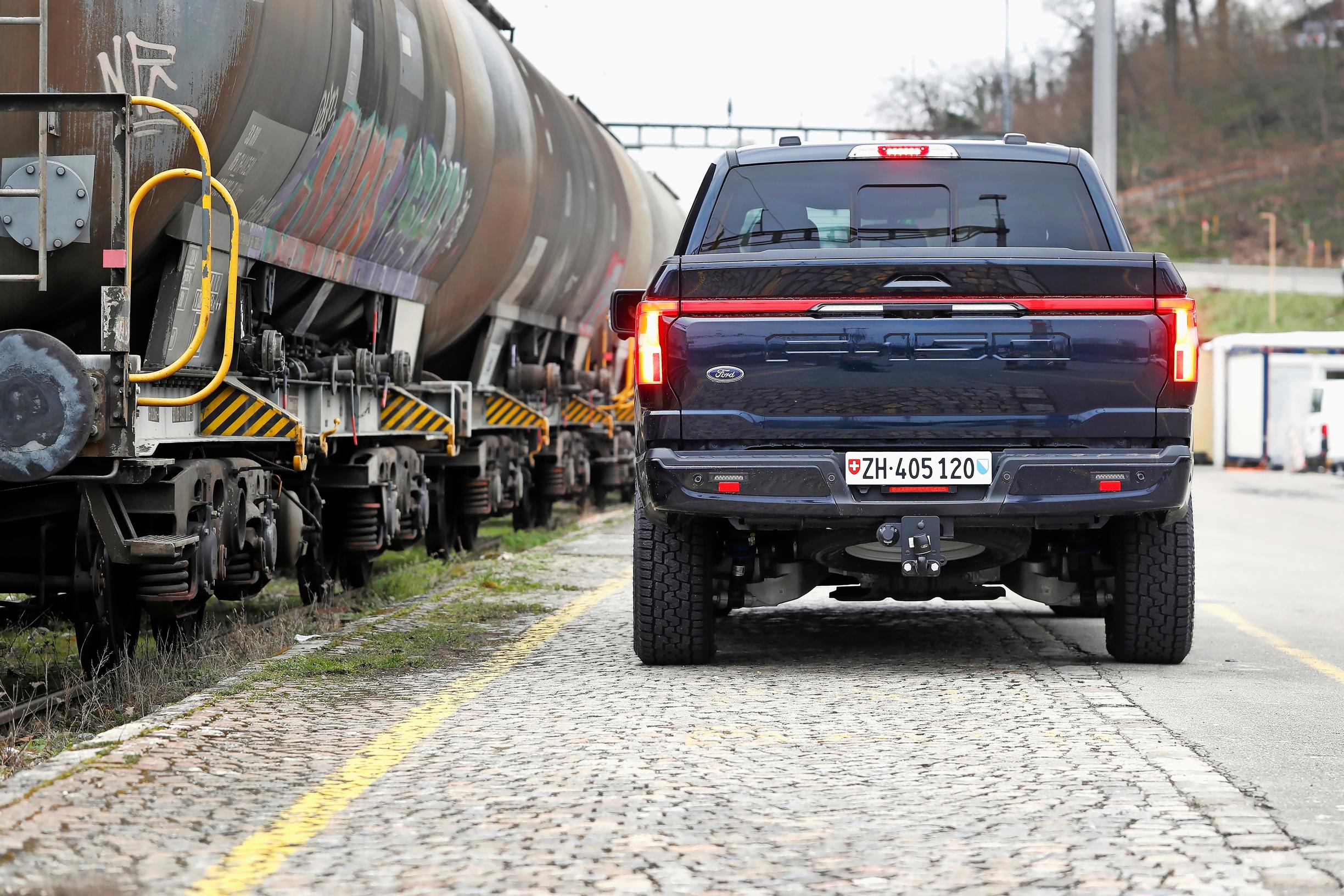 Sähkö istuu F-150:een erinomaisesti; itse asiassa paremmin kuin moneen superautoon.