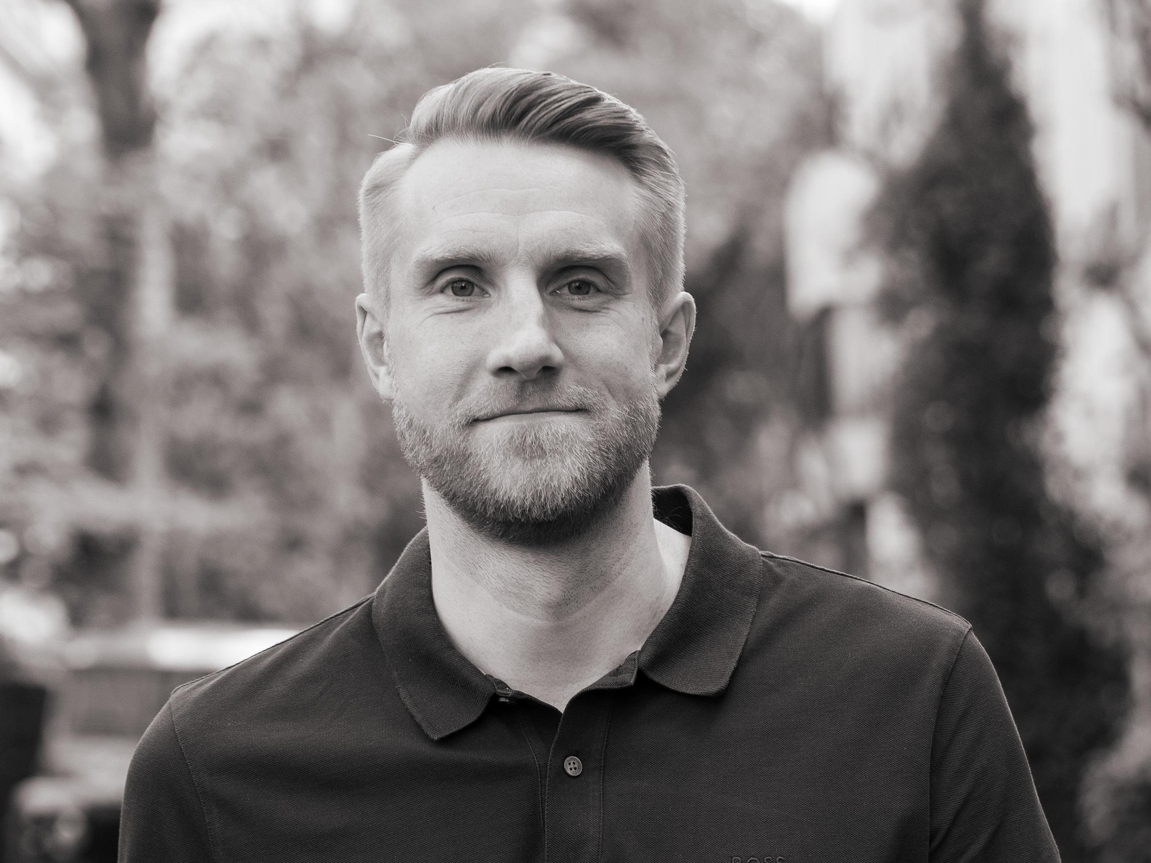 Koripallon menestysvalmentaja Tuomas Iisalo avaa valmentajan ominaisuuksia, joista harvemmin puhutaan: Empatia ja paranoia