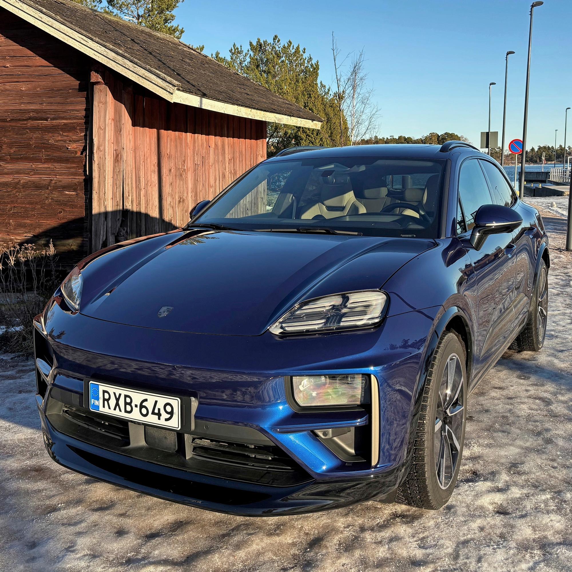 Porsche Macan Turbo – Jos haluaa helppokäyttöisen sähköauton, jota ei ole tehty ensisijaisesti insinööreille, tässä olisi – löytyykö taskusta 126 tonnia? Katso video