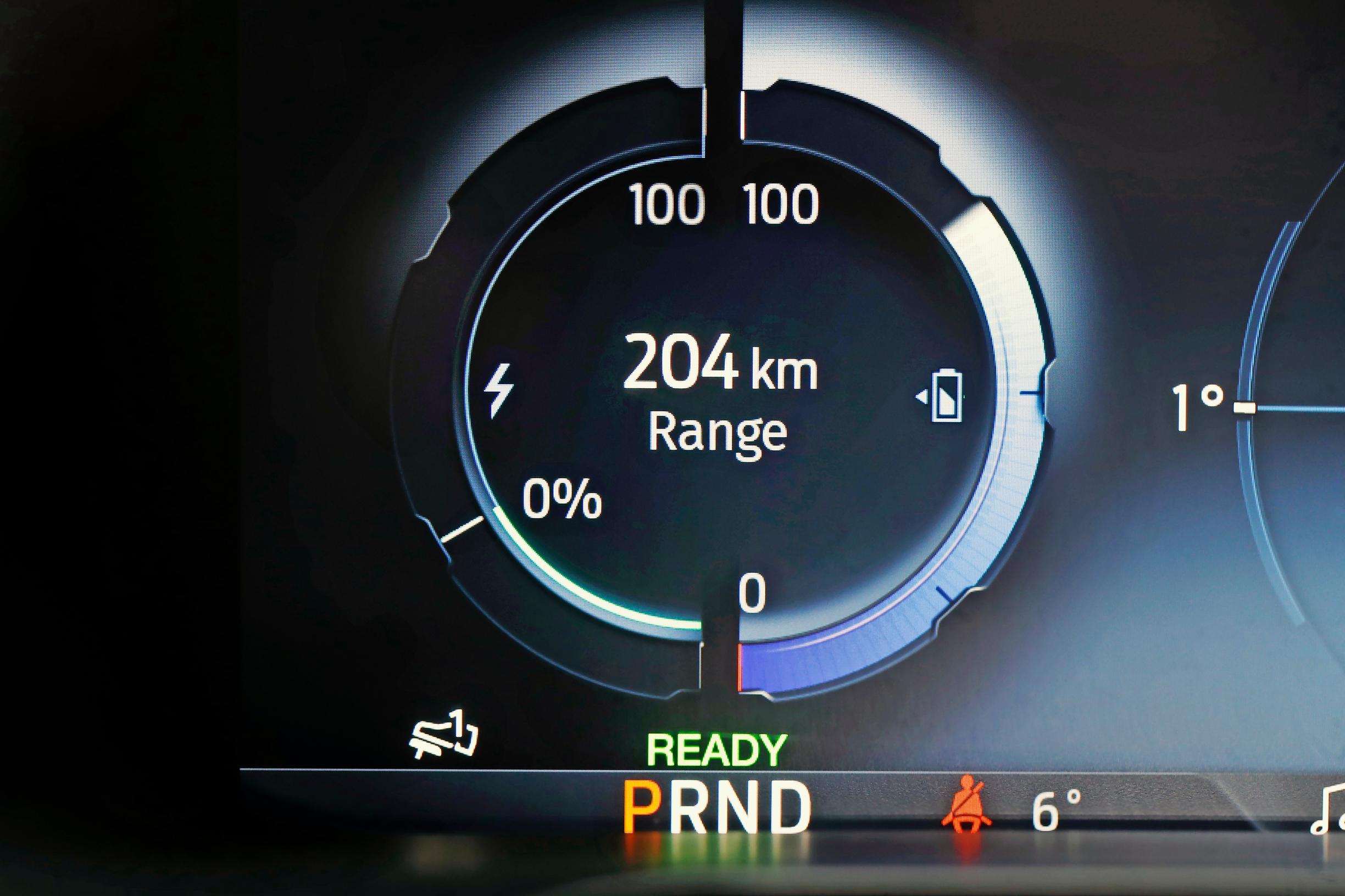 Iso auto, iso kulutus. 98 kWh:n, tai jopa 131 kWh:n, akku takaa riittävän toimintamatkan.