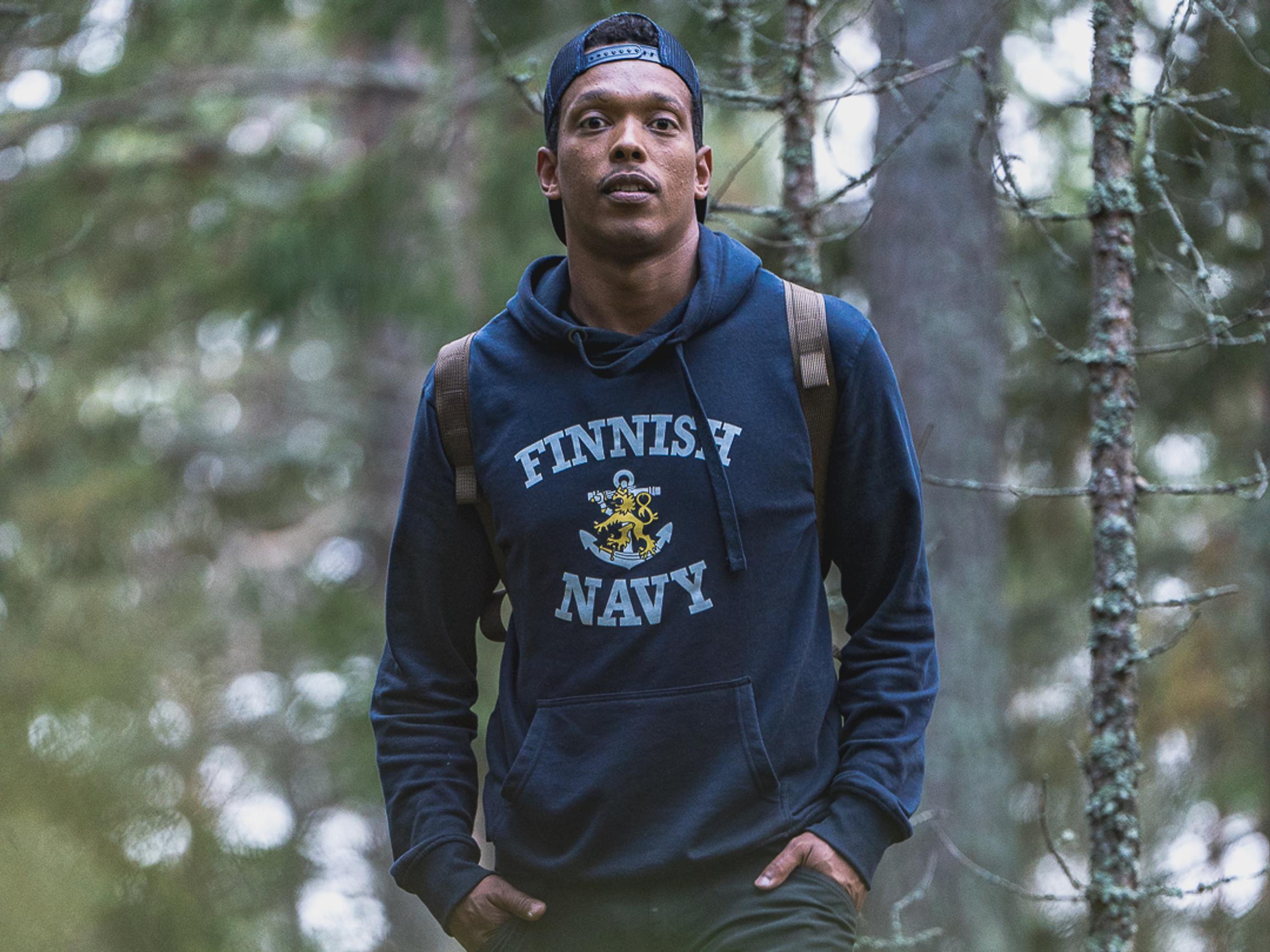 Suosikkiohjelman uusi juontaja Lloyd Libiso on aktiivinen reserviläinen: ”Reserviläistoiminta on hirveän terapeuttista”