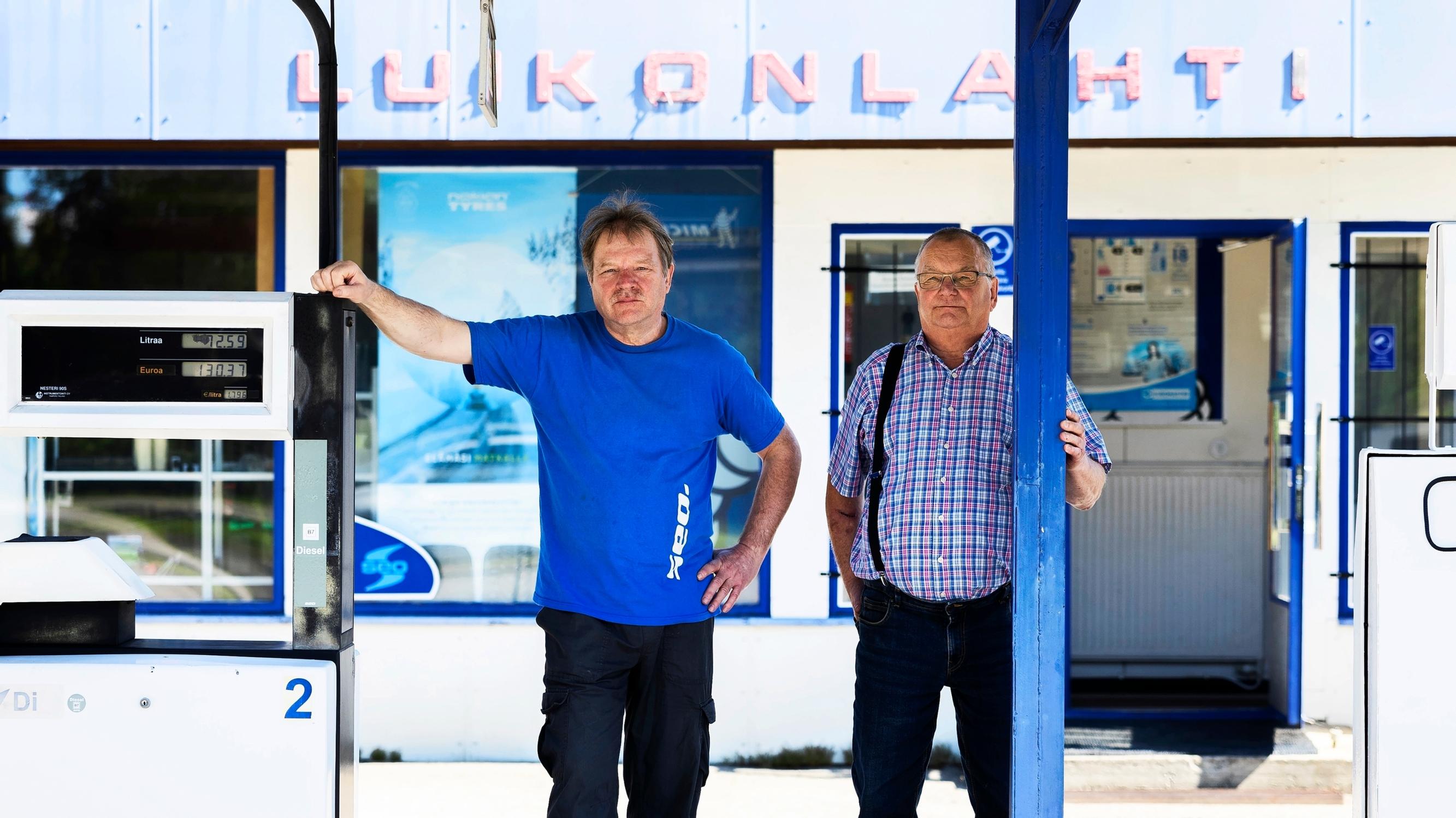 Kuin legendaarisesta Tankki täyteen -sarjasta – Tällä huoltamolla 70-luku herää henkiin Pohjois-Savossa