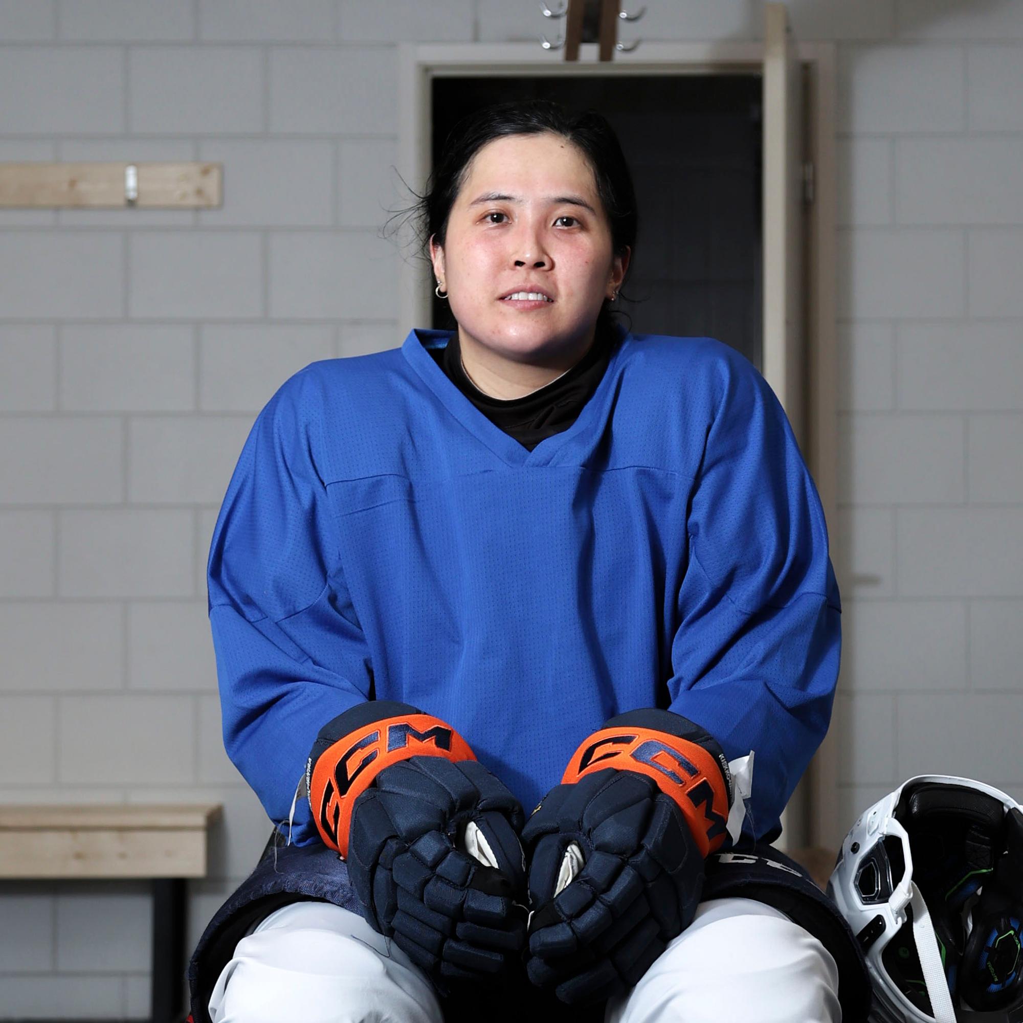 Jääkiekon ja rakkauden perässä Suomeen muuttanut malesialainen ortopedi: ”Lääkärille tämä maa on brutaali”