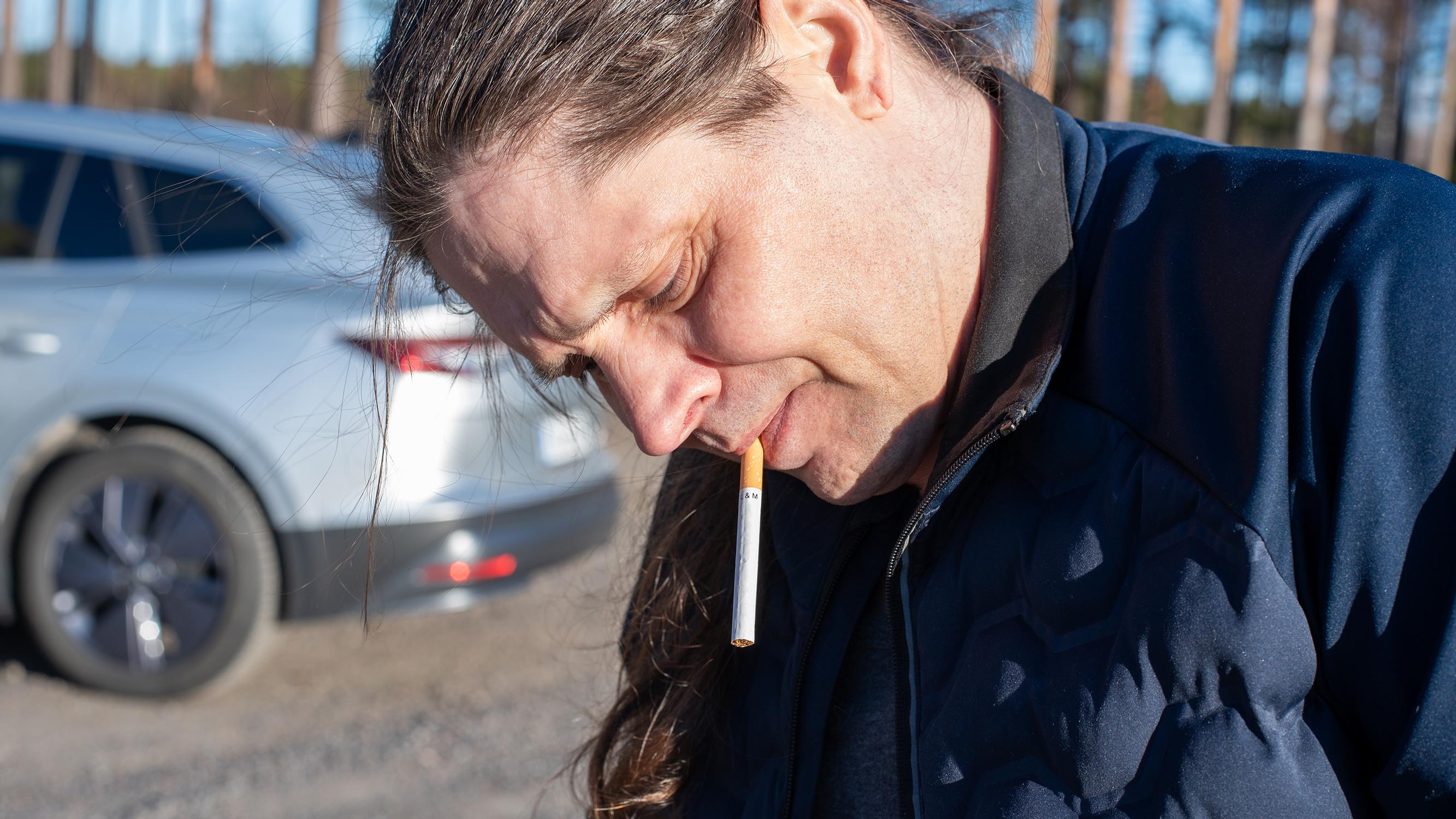 Vankilan portilta suoraan huumeostoksille ja tyhjään asuntoon – Karin, 56, ensimmäinen päivä vapaudessa osoittaa, miksi hän todennäköisesti palaa takaisin vankilaan