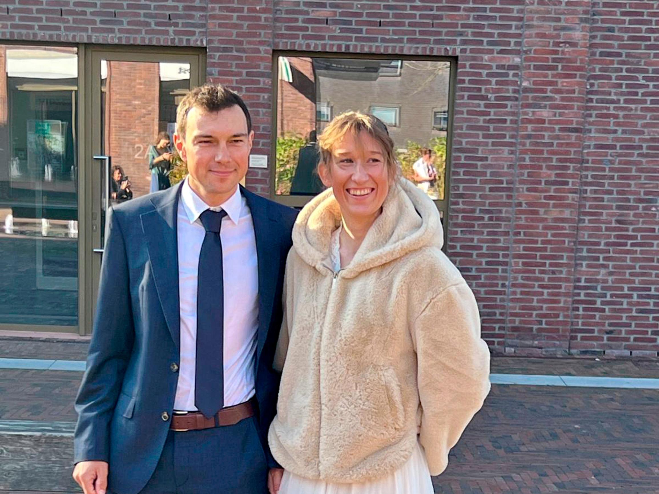 Laura Vainionpää muutti pyöräilyn perässä Kauhajoelta Belgiaan – Nyt hän jakaa pikkukaupungissa postia ja harmittelee belgialaisten äitiysvapaiden lyhyyttä