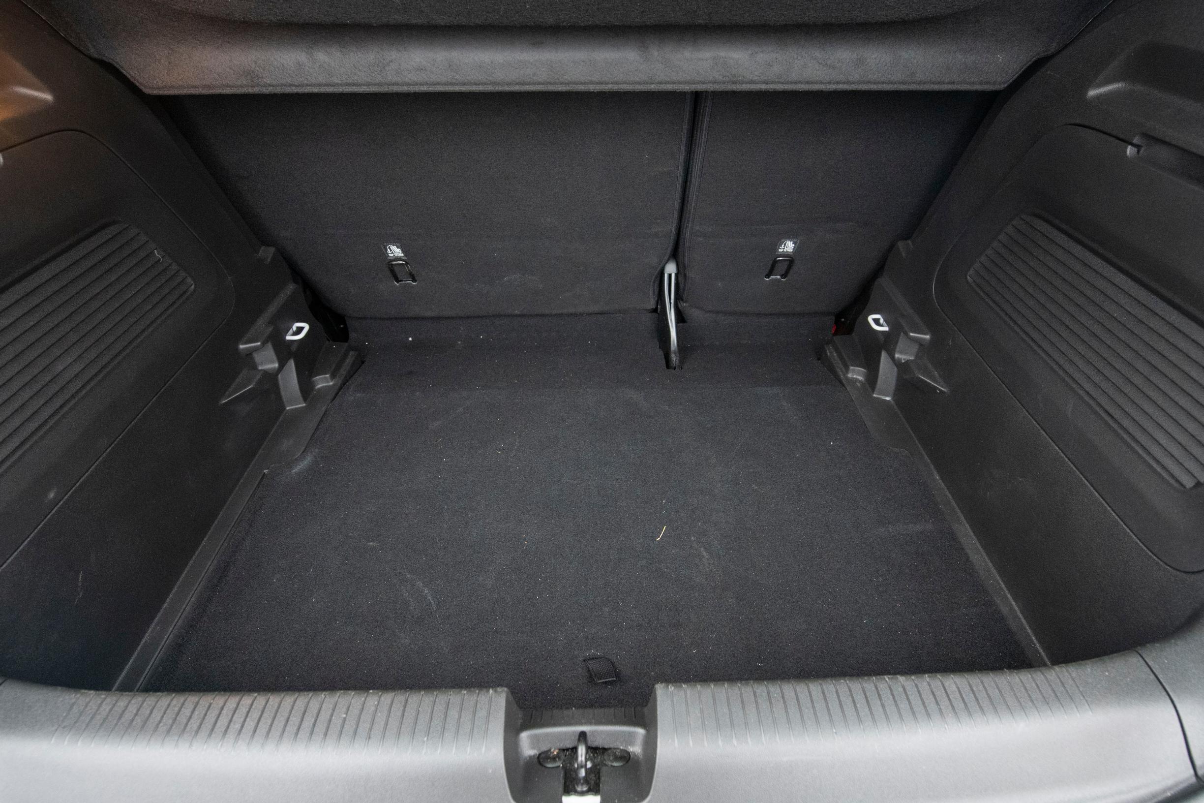 Opel crossland vm. 2021 Comfort 130 Turbo A takaluukku