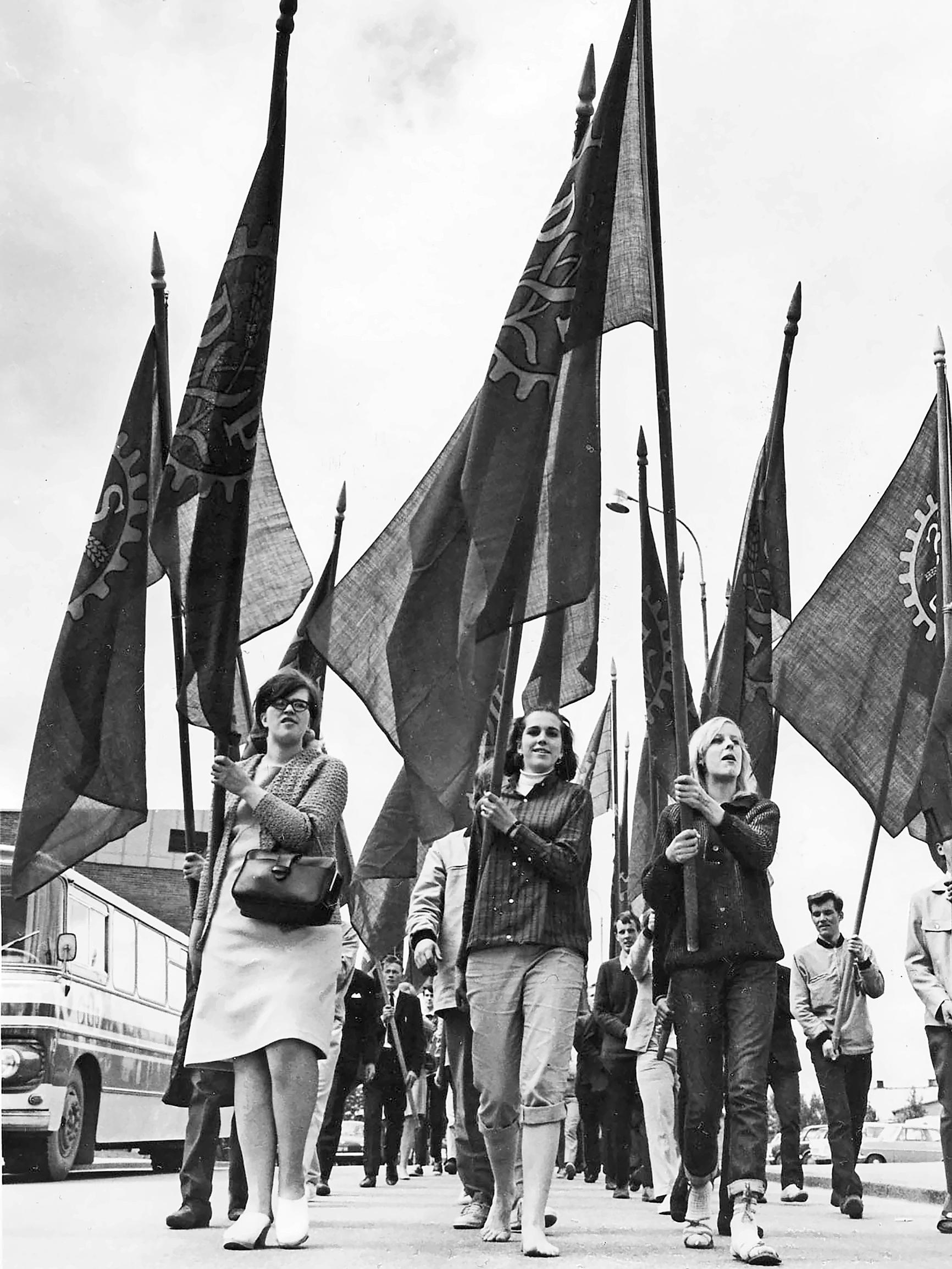 Elokapinankin juuret ovat 1960-luvulla – Kun nuoriso hylkäsi vanhempiensa arvot, siitä tuli yhä näkyvä muutosvoima 