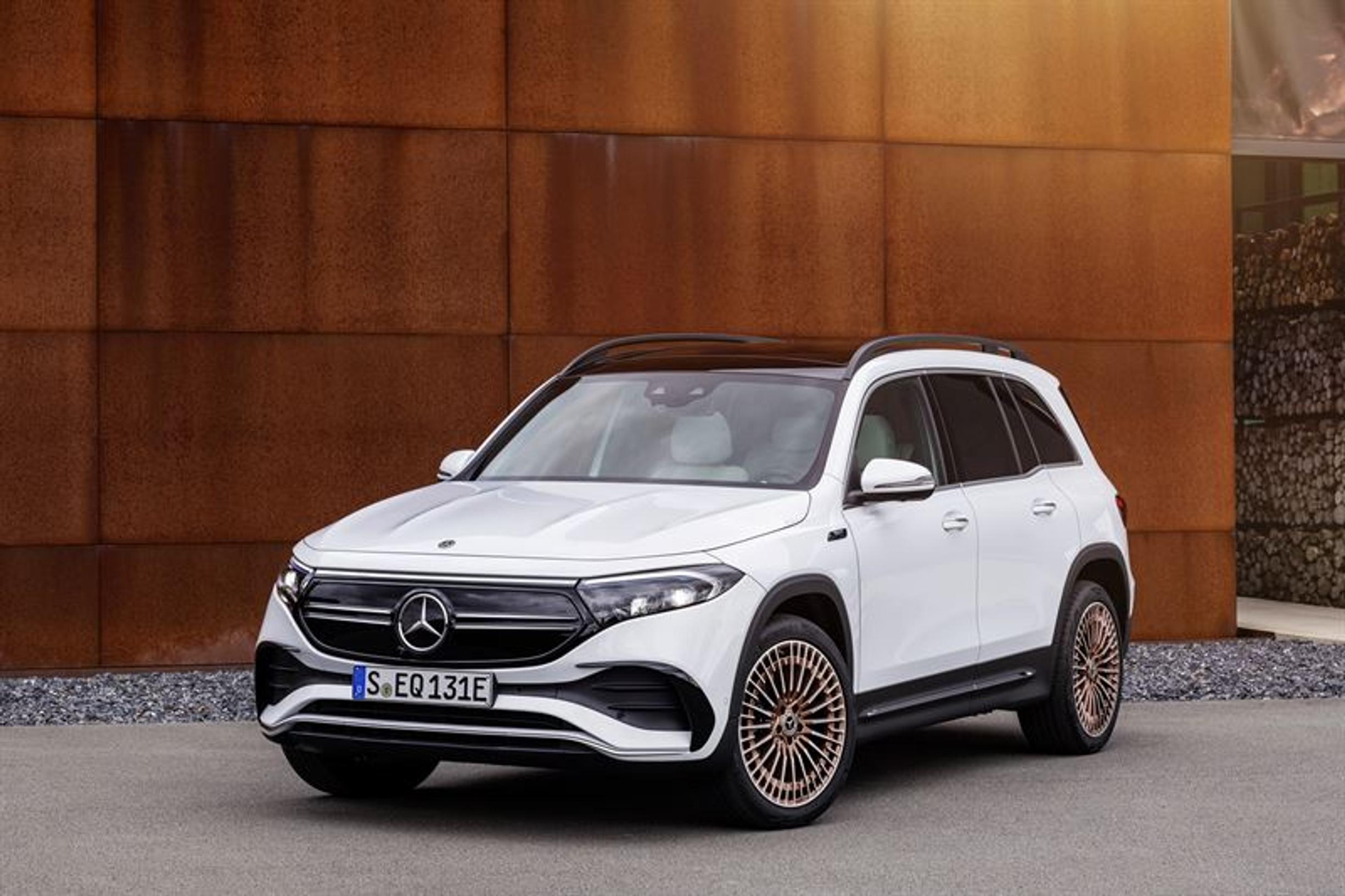 Mercedes esitteli täyssähköisen tila-auton – paikat jopa seitsemälle henkilölle