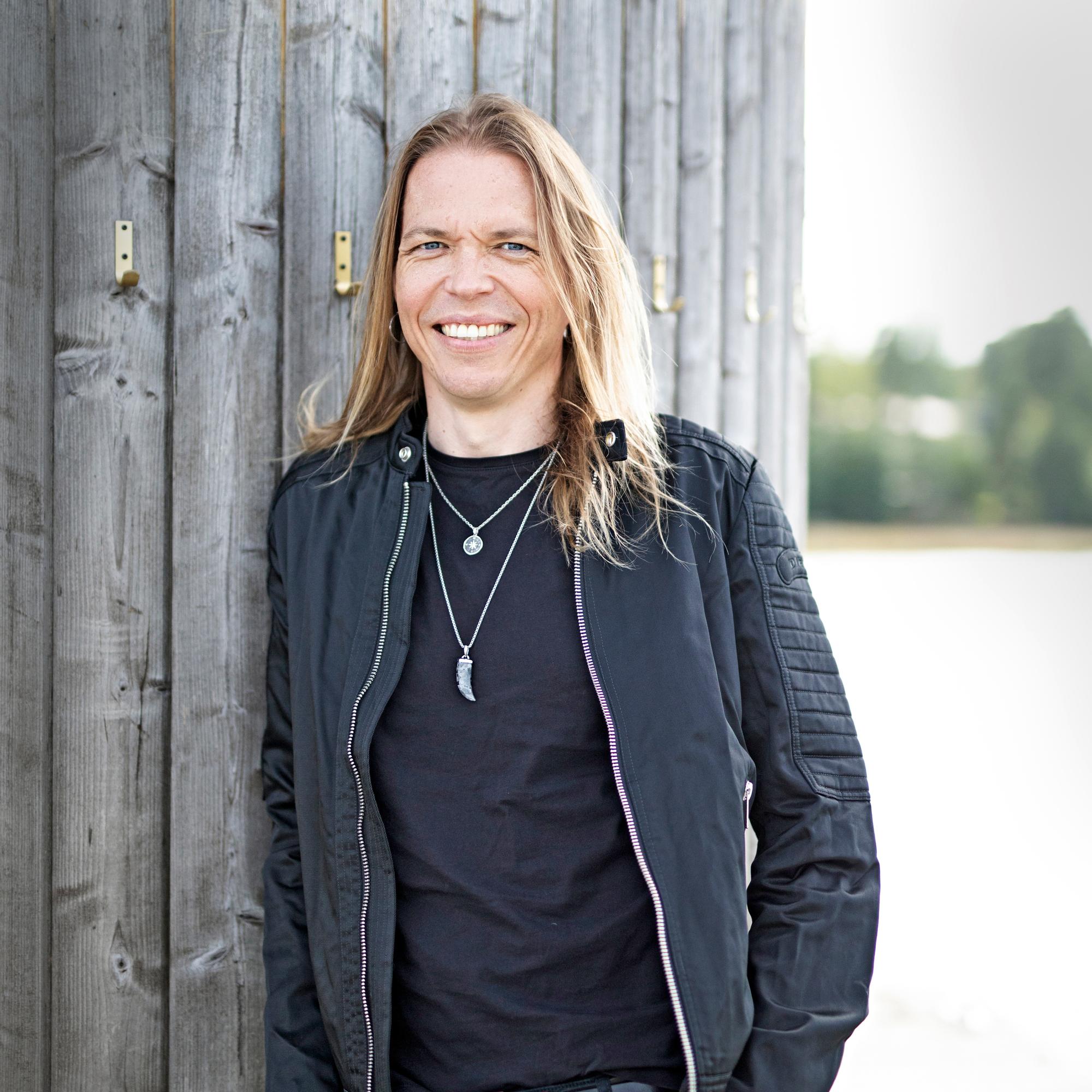 Meditaatio on auttanut Eicca Toppista pääsemään irti syyllisyyden tunteista: ”Toisen tunteet eivät ole minun syytäni”