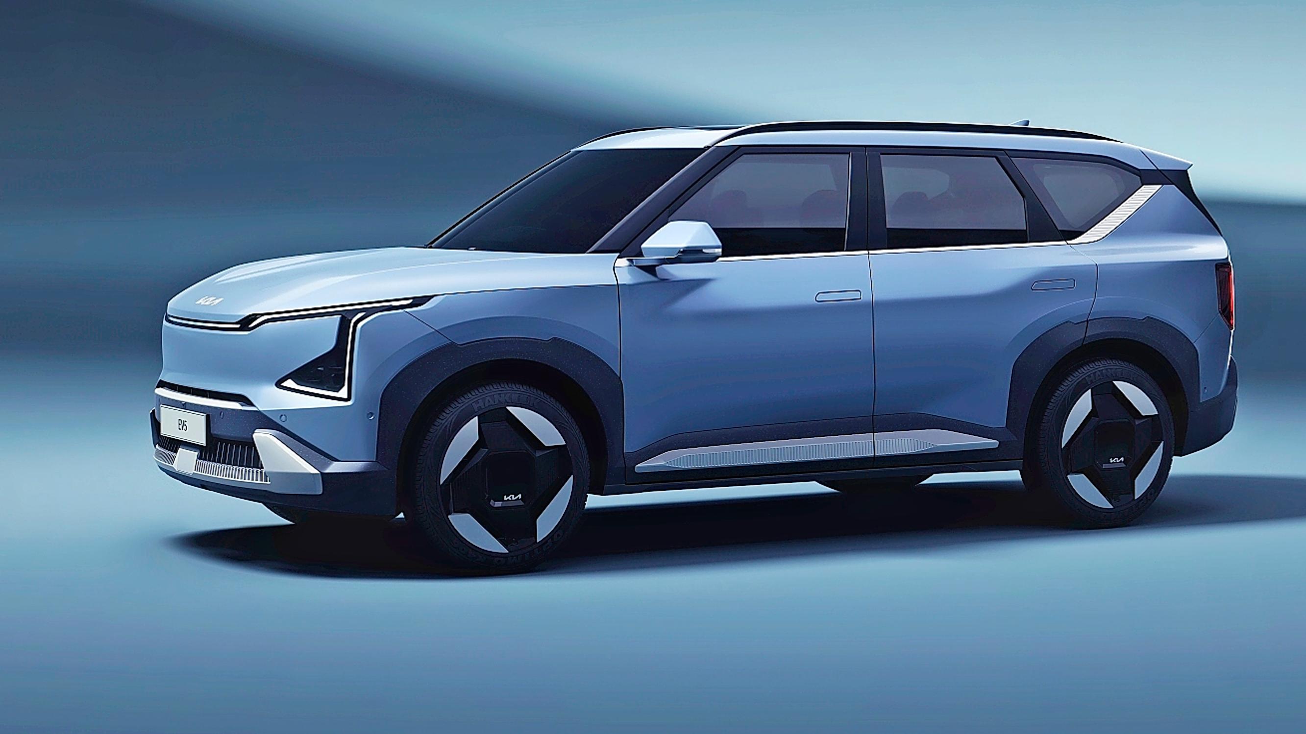 Uudet Kian sähköautomallit EV3, EV4 ja EV5 – Vuonna 2024 on luvassa vauhdikasta muotoilua, pitkää toimintamatkaa ja tekoälyä