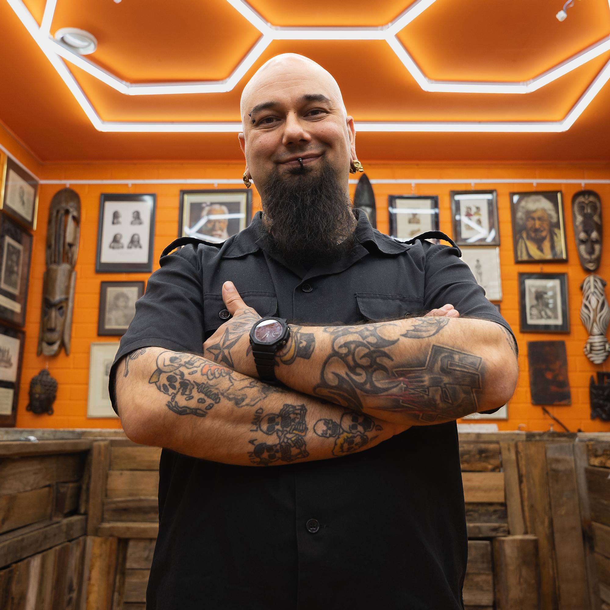 Henri Saban, 39, tatuointeja on kuvailtu Suomen rumimmiksi – Kotitatuointeja tehdään nyt jopa Temusta tilatuilla koneilla