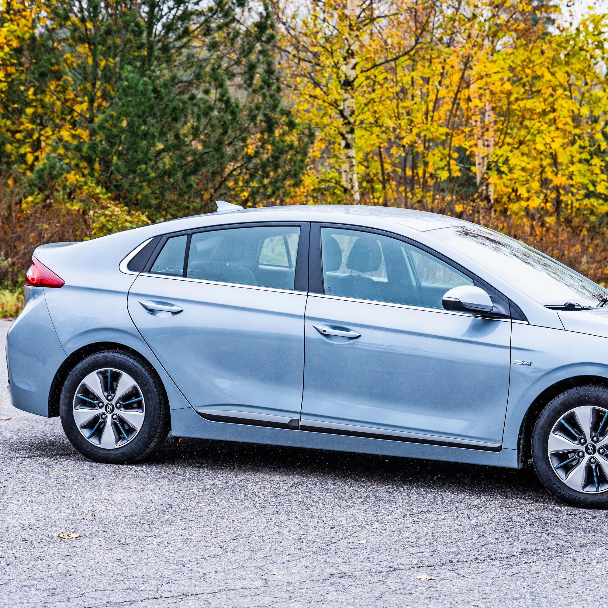 Ladattava Hyundai Ioniq vm. 2018 – Todella siisti ja vähän ajettu hybridi kohtuulliseen hintaan