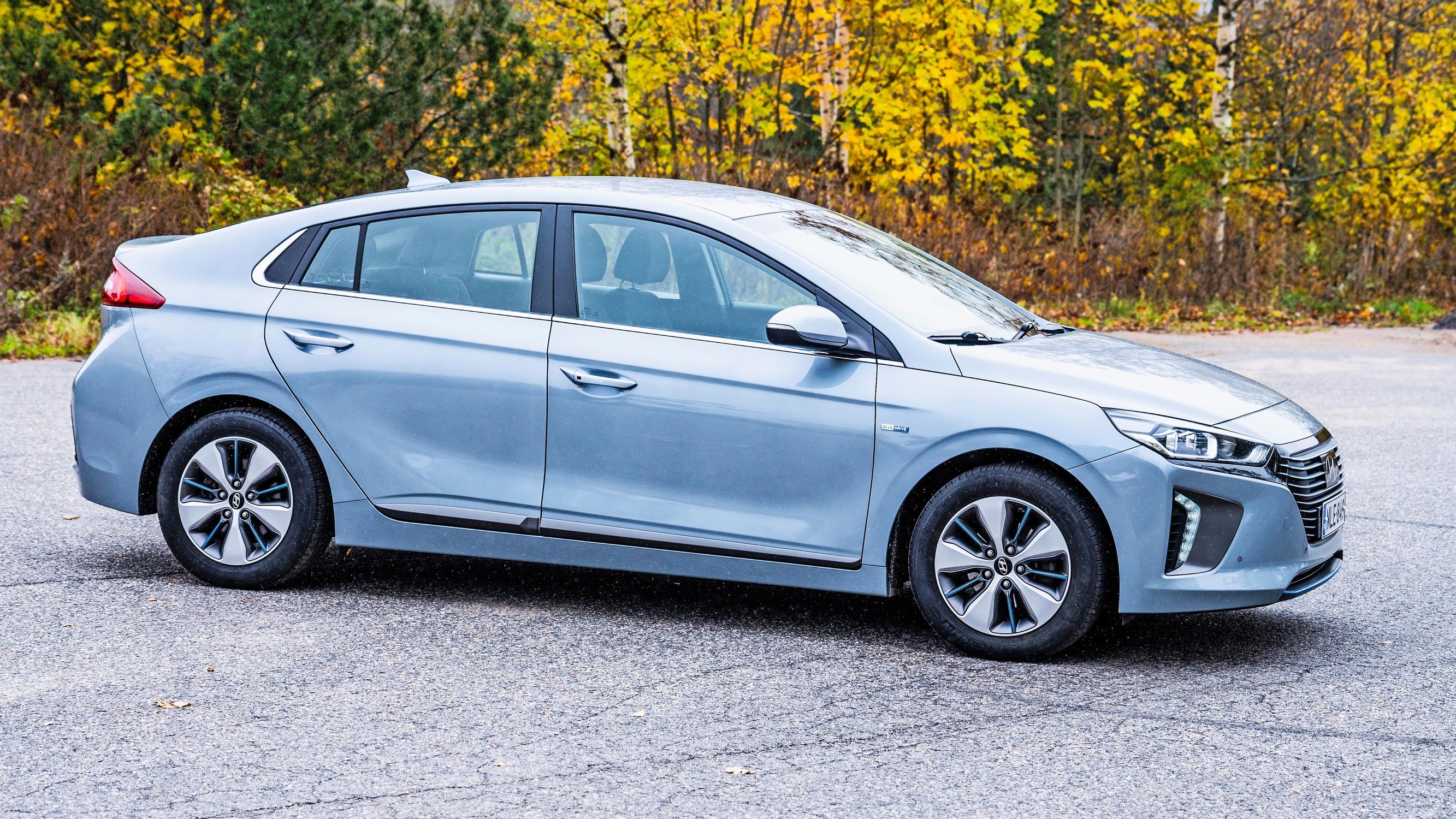Ladattava Hyundai Ioniq vm. 2018 – Todella siisti ja vähän ajettu hybridi kohtuulliseen hintaan