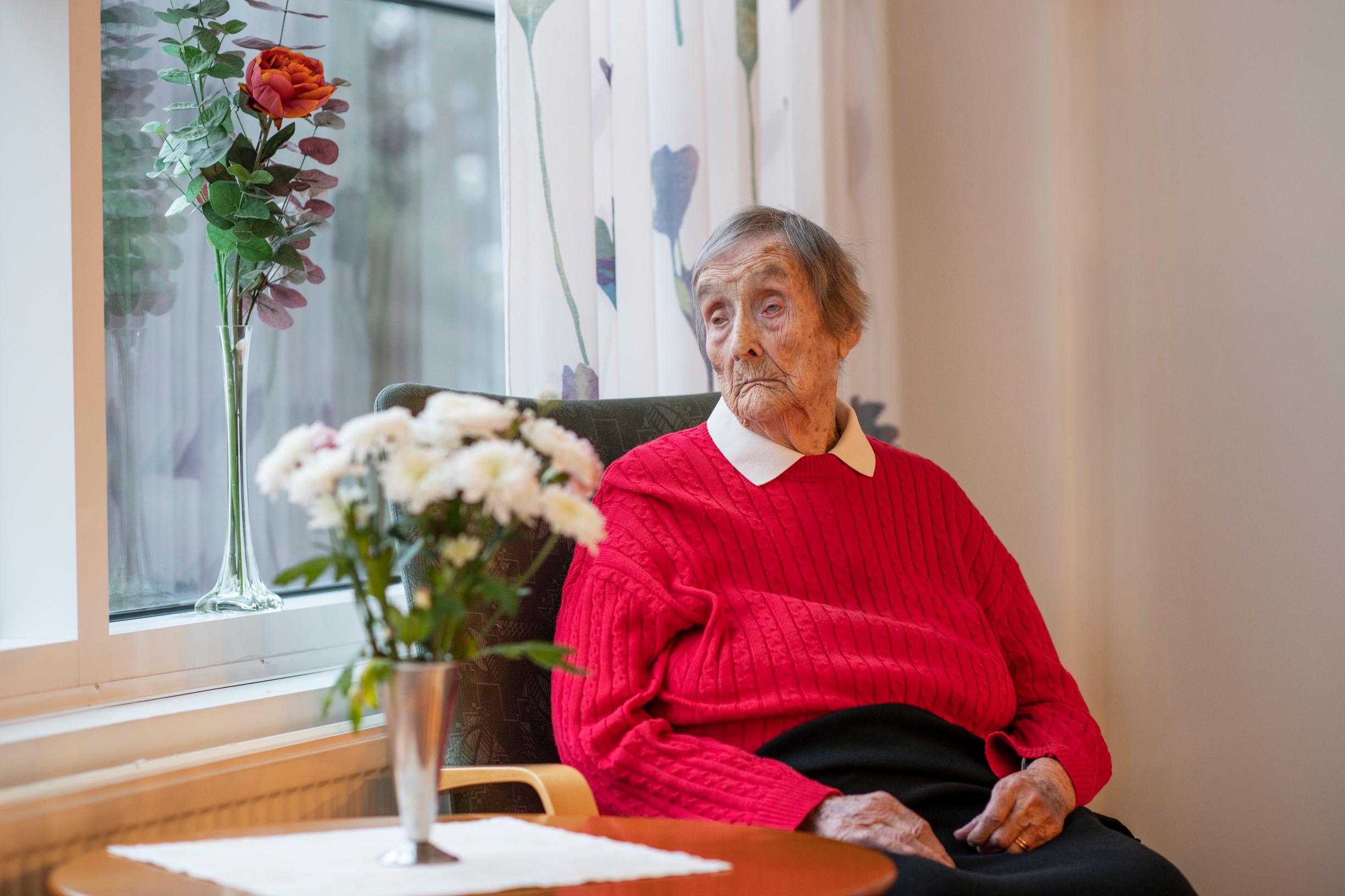 Salme Haltia, 106,5 vuotta, kutsuttiin Linnan juhliin – ”Minulla on kaukainen muistikuva vielä tsaarin ajoiltakin”