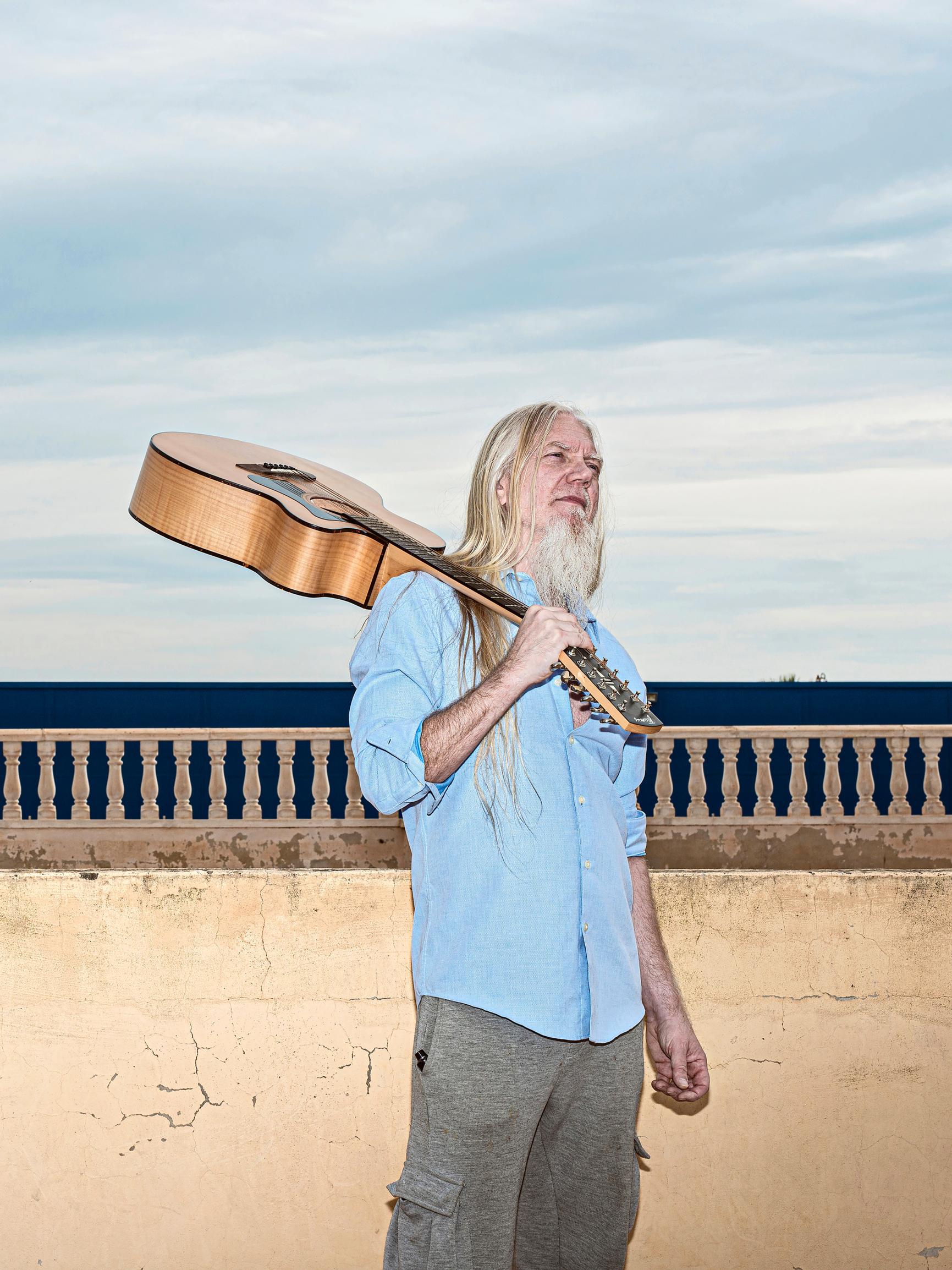 Vauvan isä Marko Hietala lähti Nightwishin jälkeen Espanjaan: "Minun oli muutettava tänne masennusta ja kaamosta pakoon"