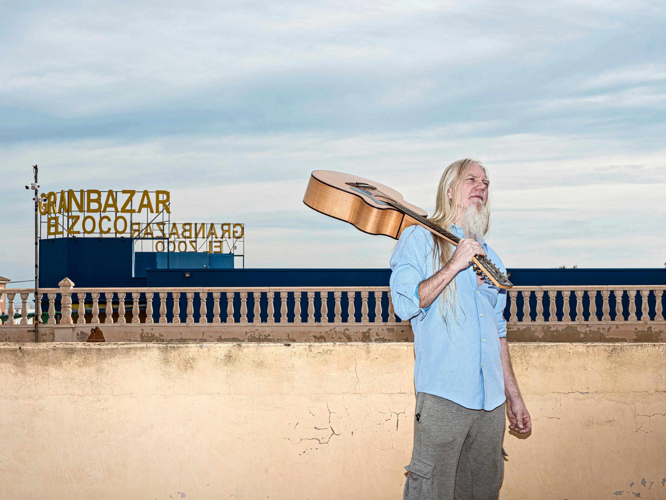 Vauvan isä Marko Hietala lähti Nightwishin jälkeen Espanjaan: "Minun oli muutettava tänne masennusta ja kaamosta pakoon"