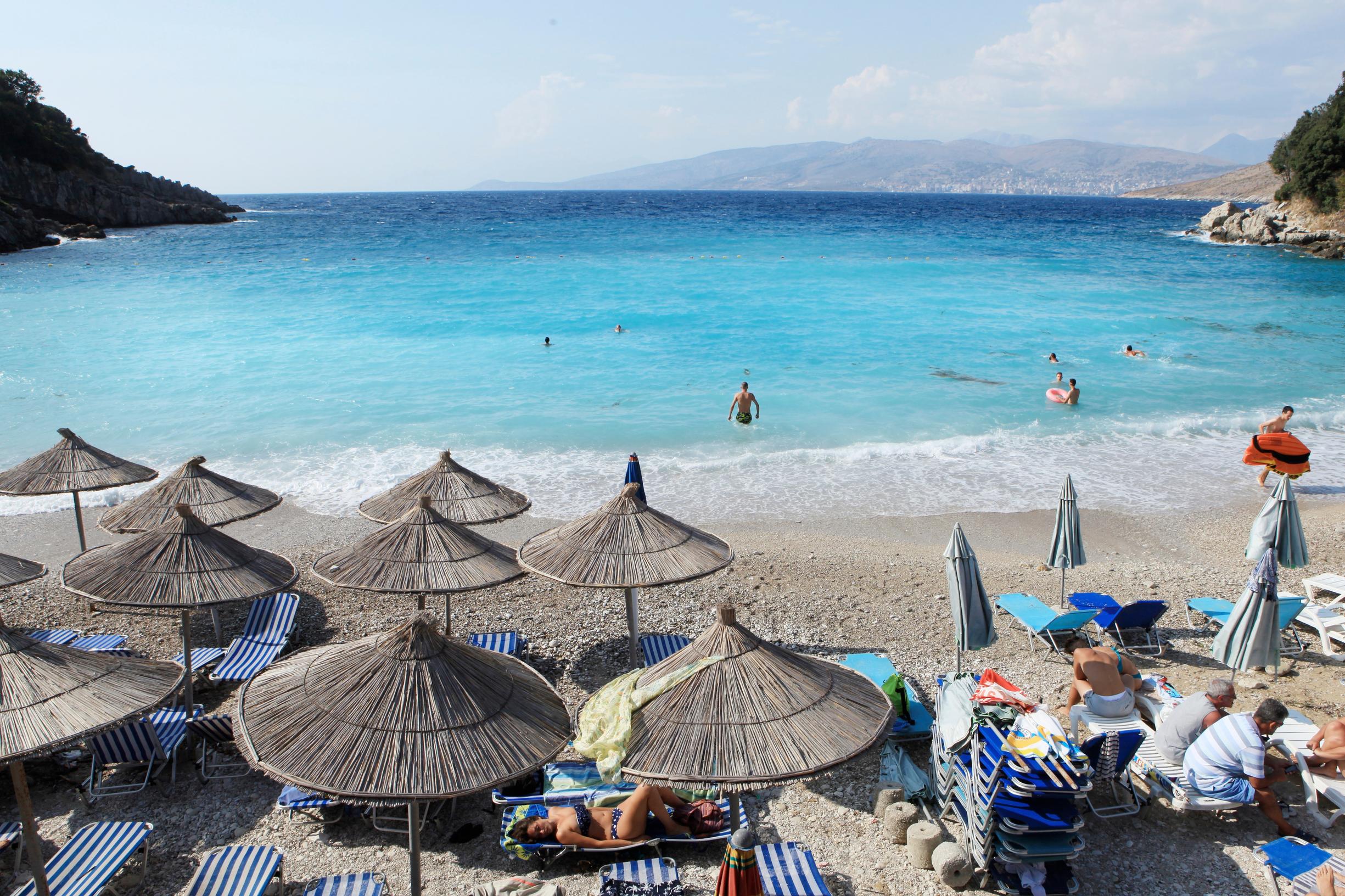 Albania on nyt nousussa. Millainen on sen etelärannikolla sijaitseva rantakohde Sarandë? Kävimme testaamassa.