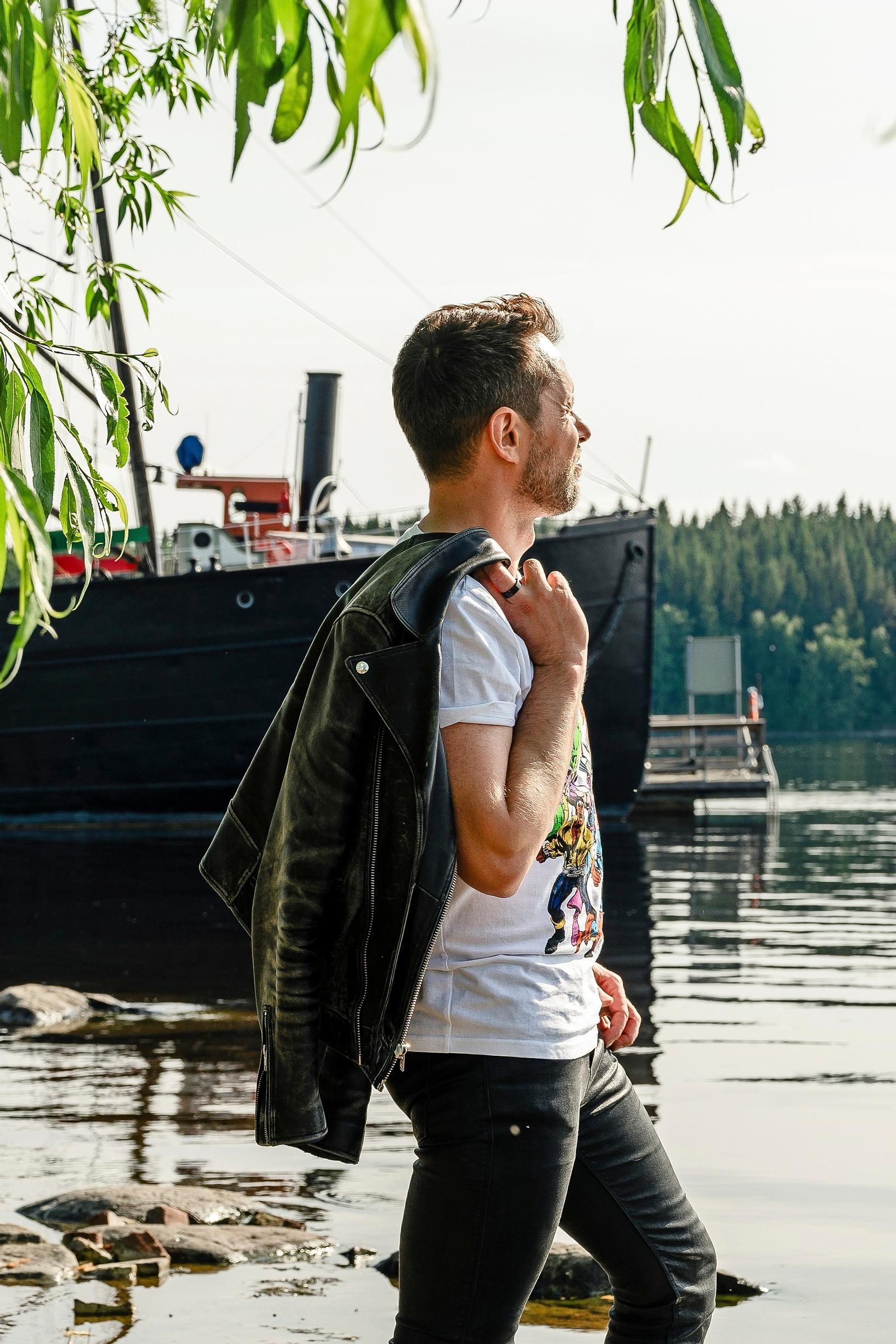 Waltteri Torikka sanoo, että uskoa on vaikea pukea sanoiksi, mutta pyhän, pyhyyden kokemuksessa luonto on hänelle keskeinen asia.
