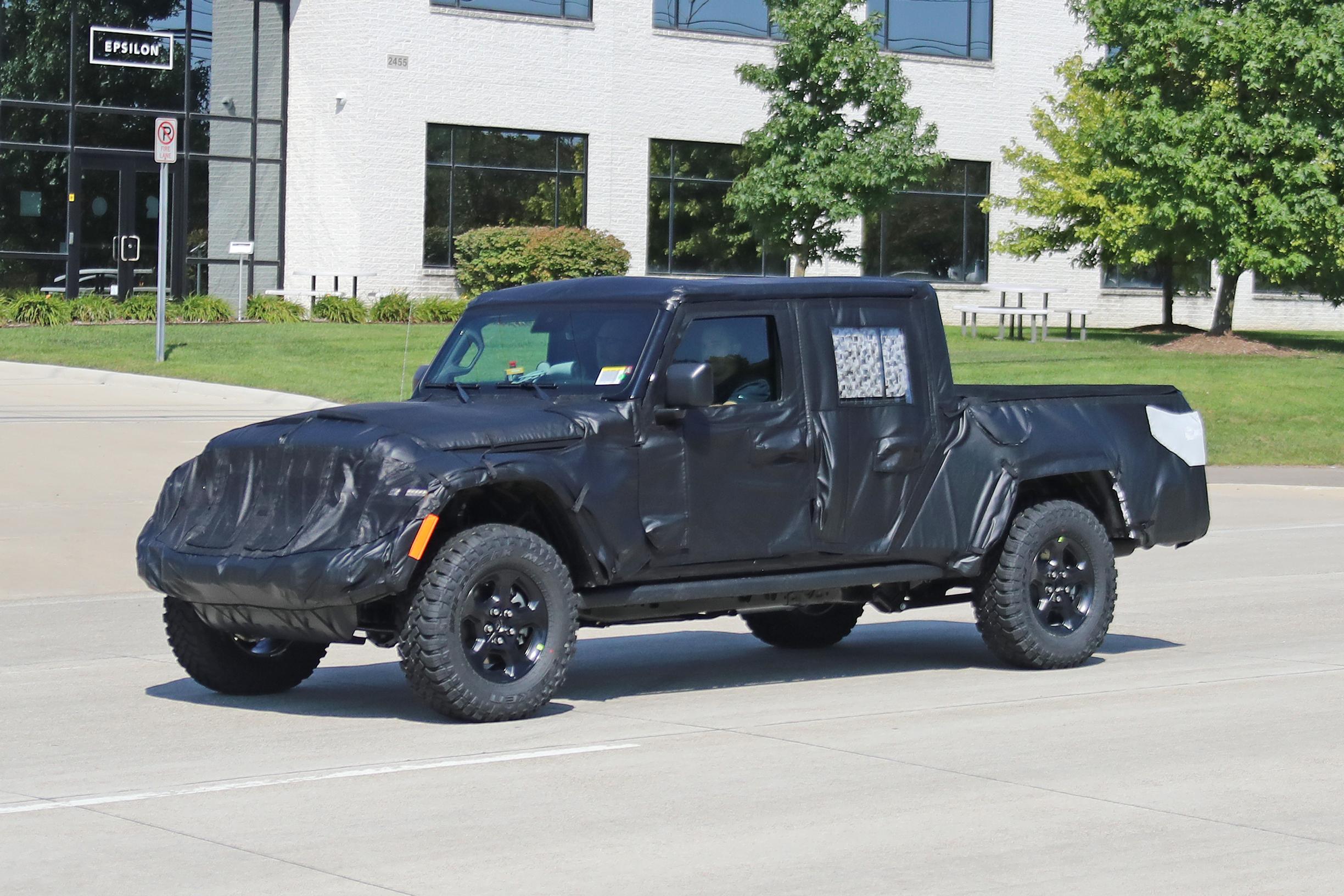 Salakuvissa Jeep Scrambler